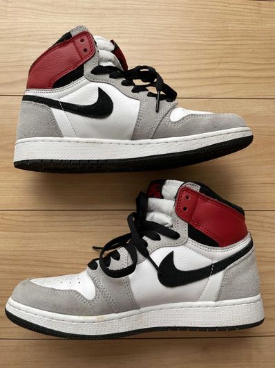 Nike GS Air Jordan 1 High OG "Light Smoke Grey"