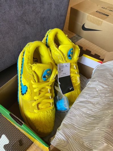 Grateful Dead × Nike SB Dunk Low "Yellow Bear"