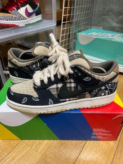 Travis Scott × Nike SB Dunk Low "Black/Parachute Beige"