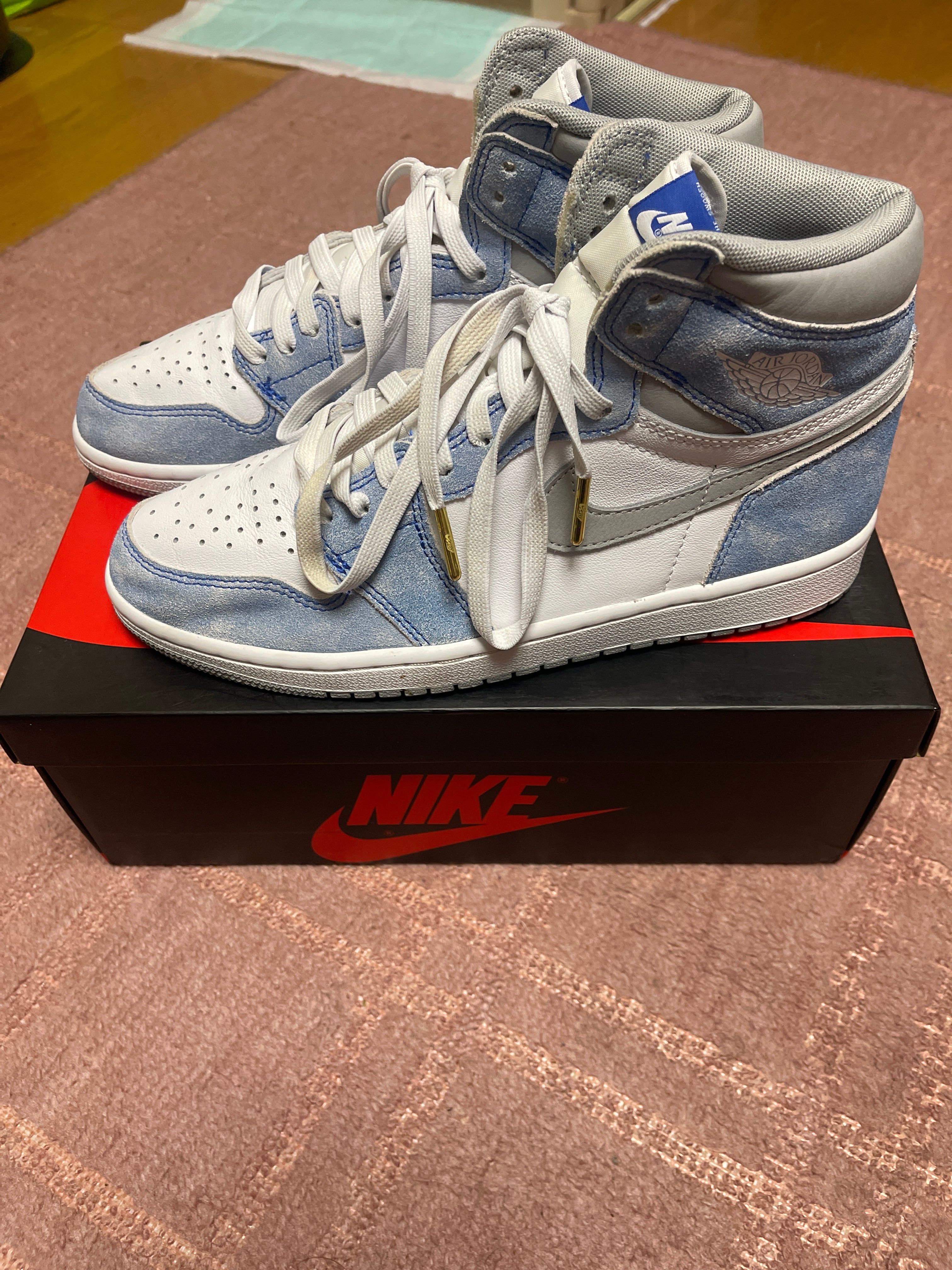 Nike Air Jordan 1 High OG "Hyper Royal"