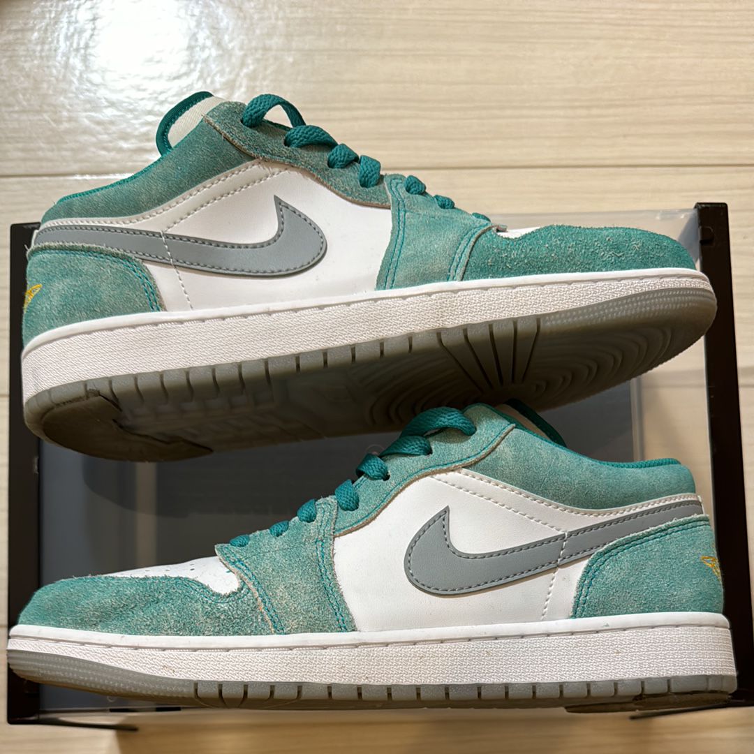 Nike Air Jordan 1 Low SE "New Emerald"