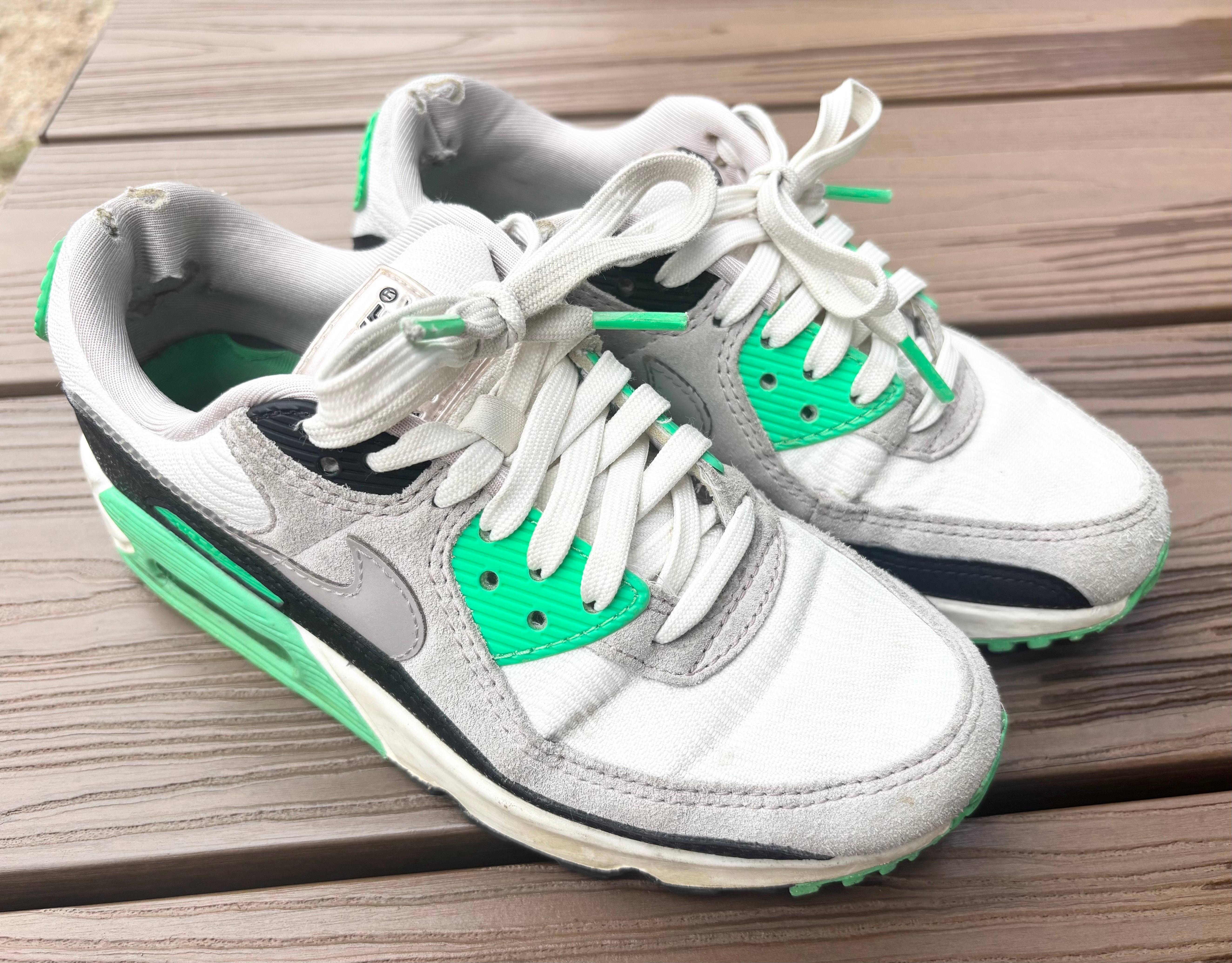 ナイキ ウィメンズ エアマックス90 "プラチナムバイオレット/セイル/ファントム/ヴェイパーモーブ"