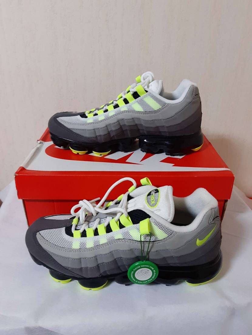 Nike Air Vapormax 95 "Neon"