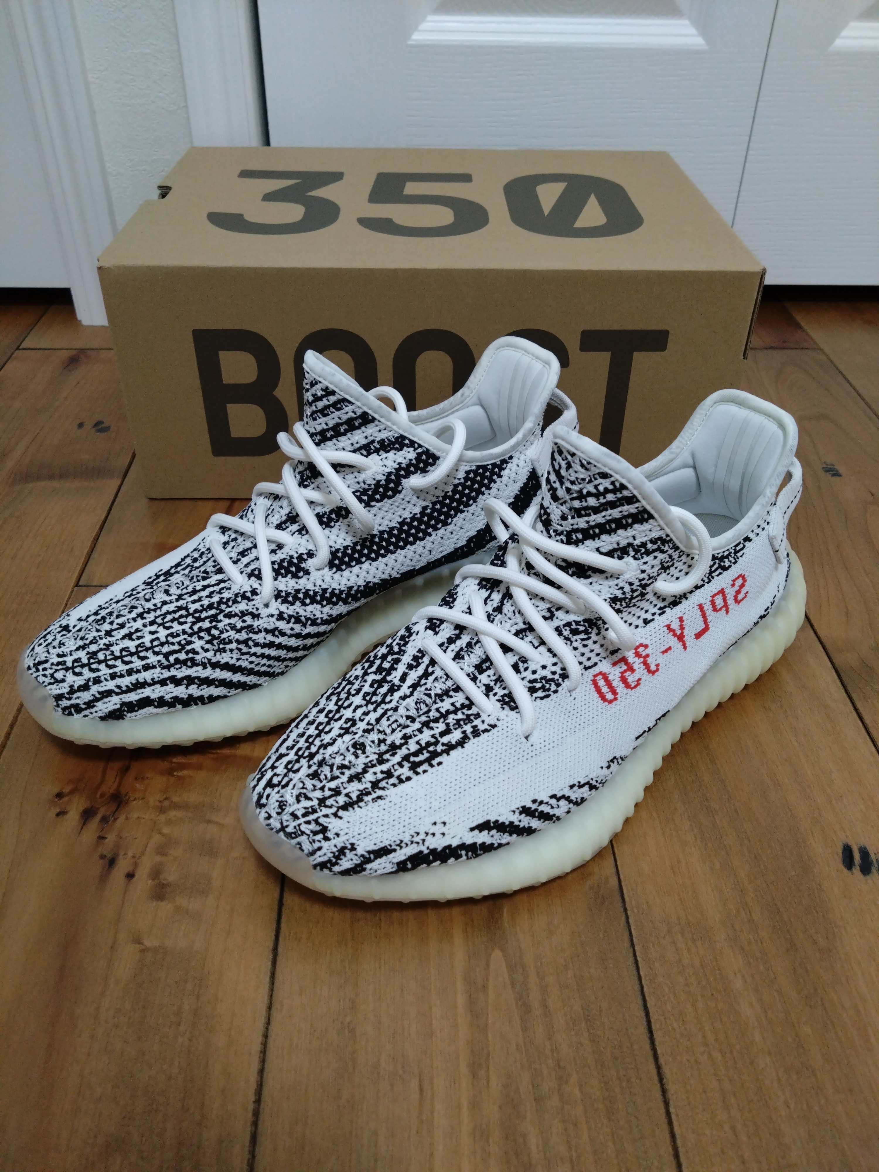 adidas YEEZY Boost 350 V2 "Zebra"