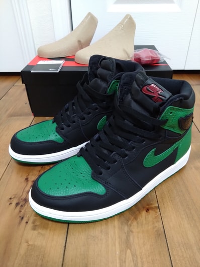 Nike Air Jordan 1 Retro High OG "Black/Pine Green" (2020)