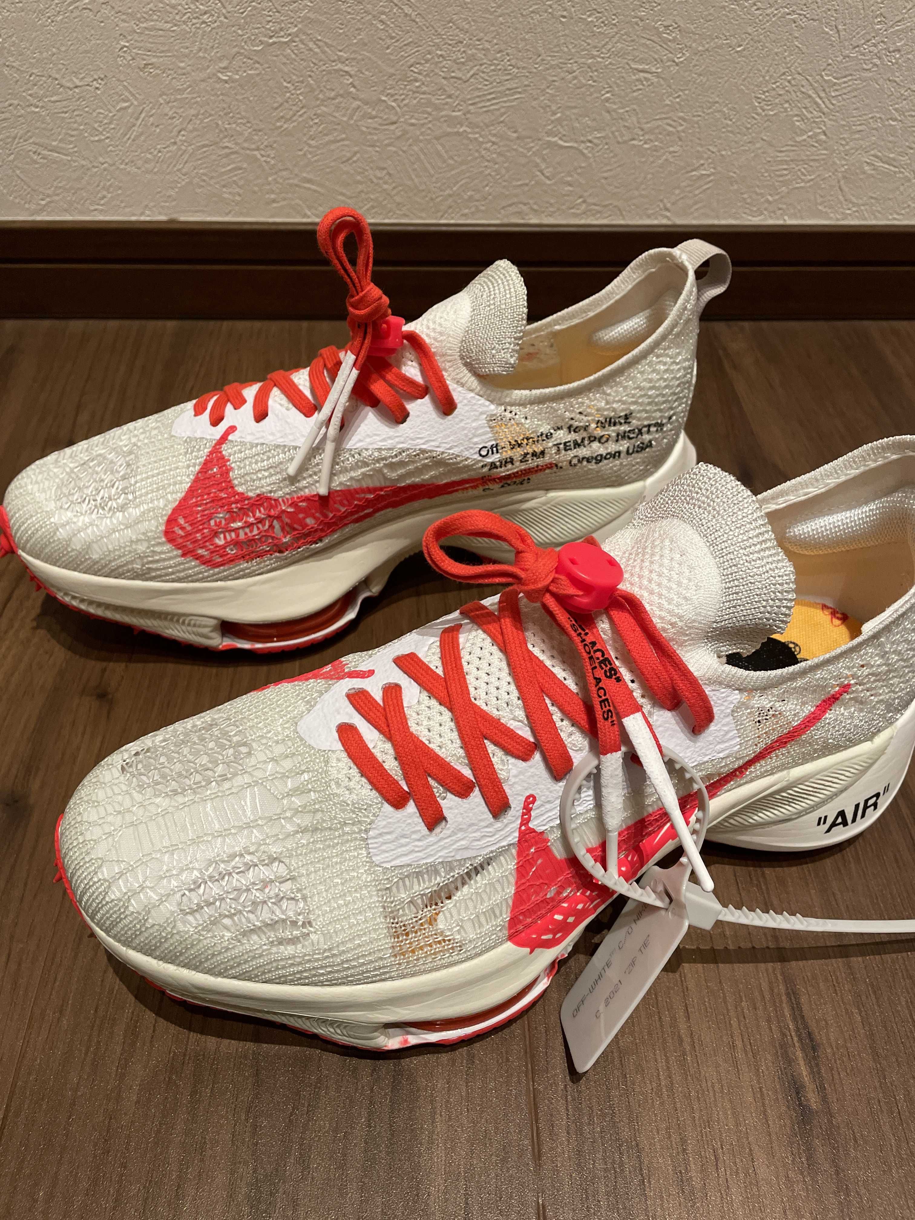 Off-White × Nike Air Zoom Tempo Next% Flyknit "Solar Red"