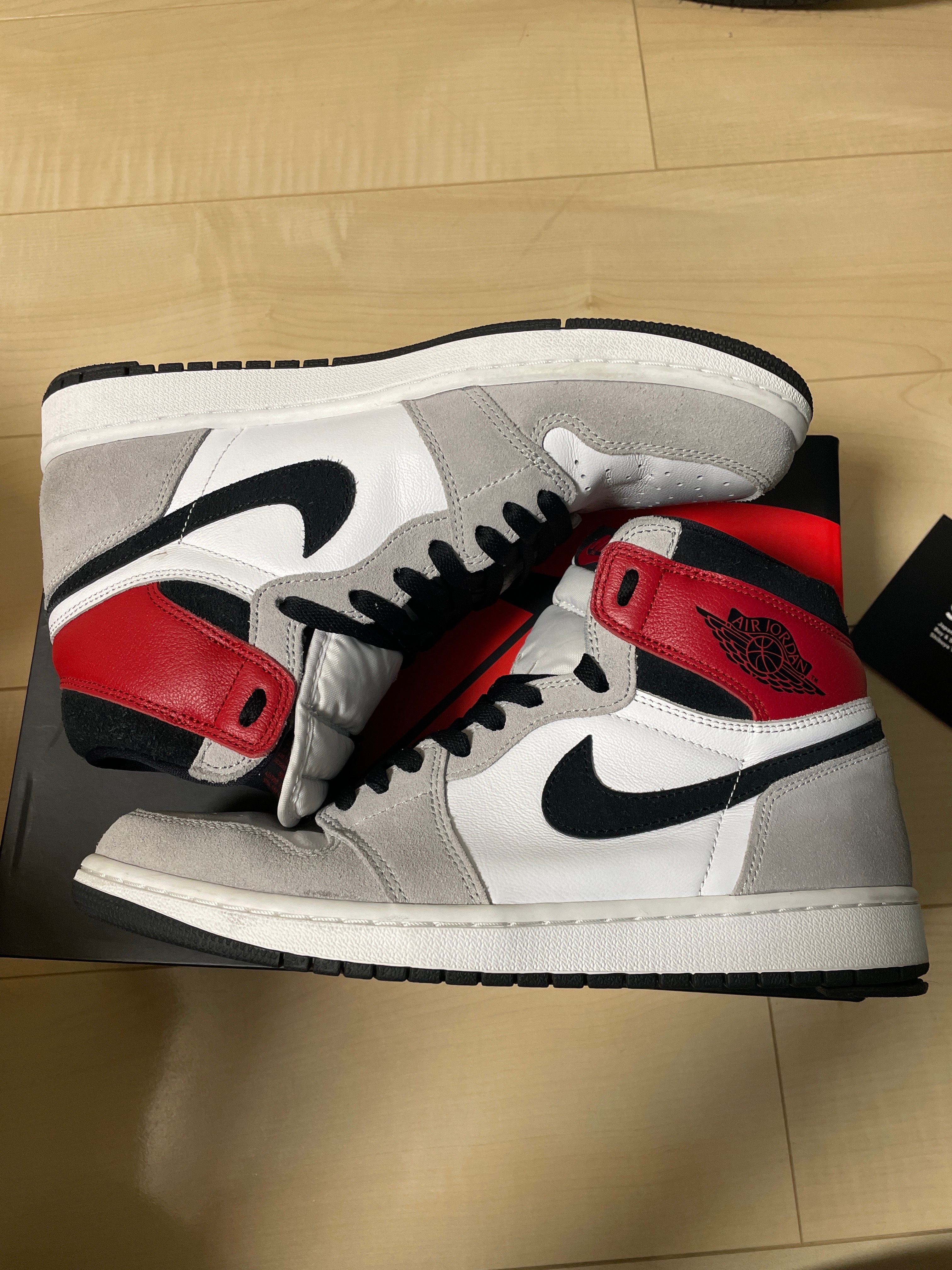 Nike Air Jordan 1 High OG "White/Black/Light Smoke Grey"