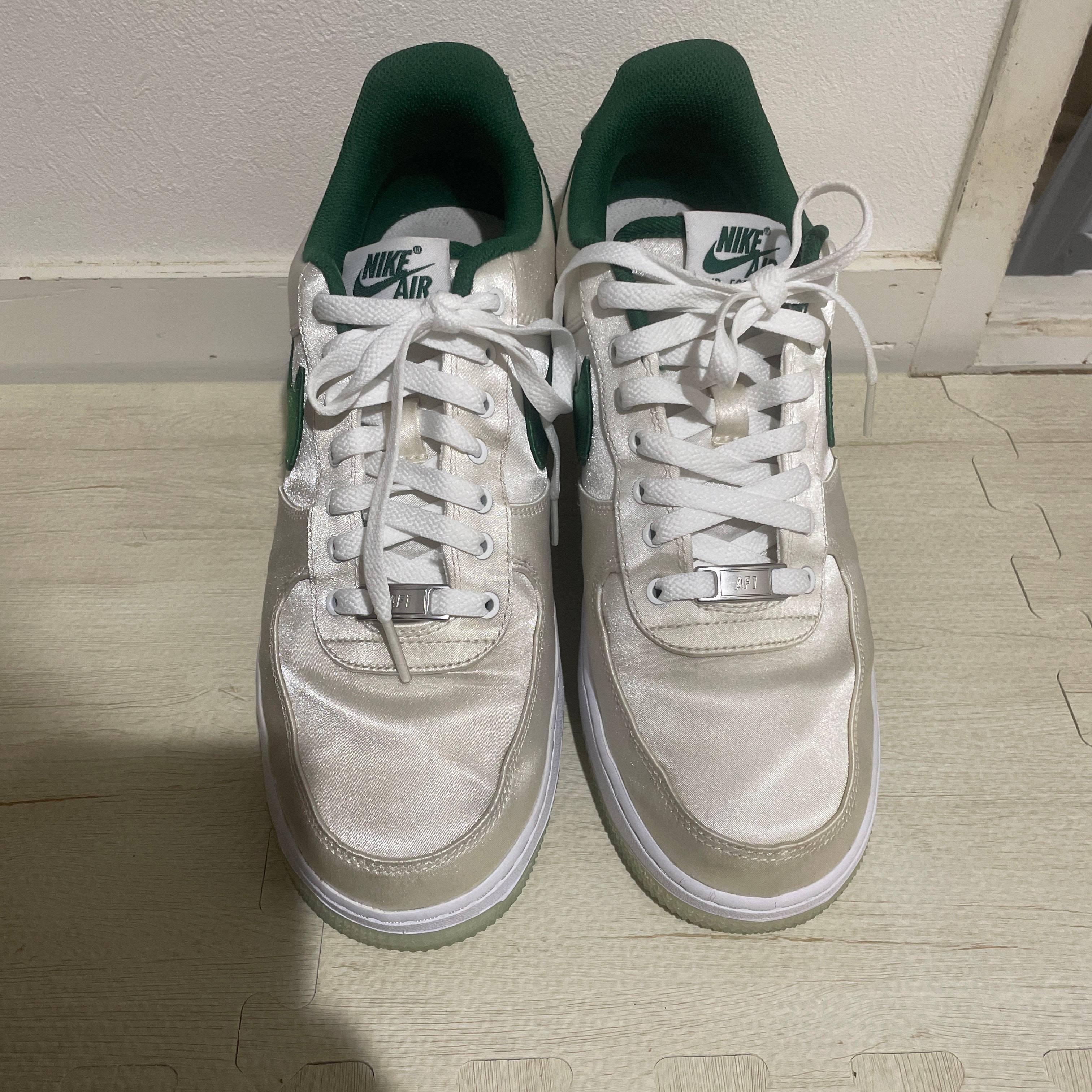 Nike Women's Air Force 1 Low "Satin Green"
