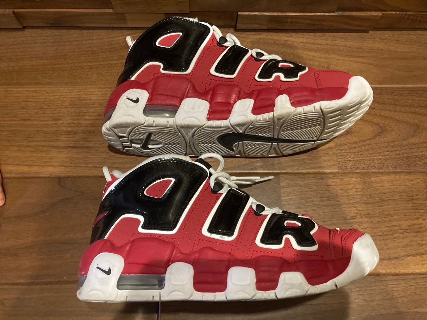 NIKE GS AIR MORE UPTEMPO ’96 "BLACK AND VARSITY RED"(2021)