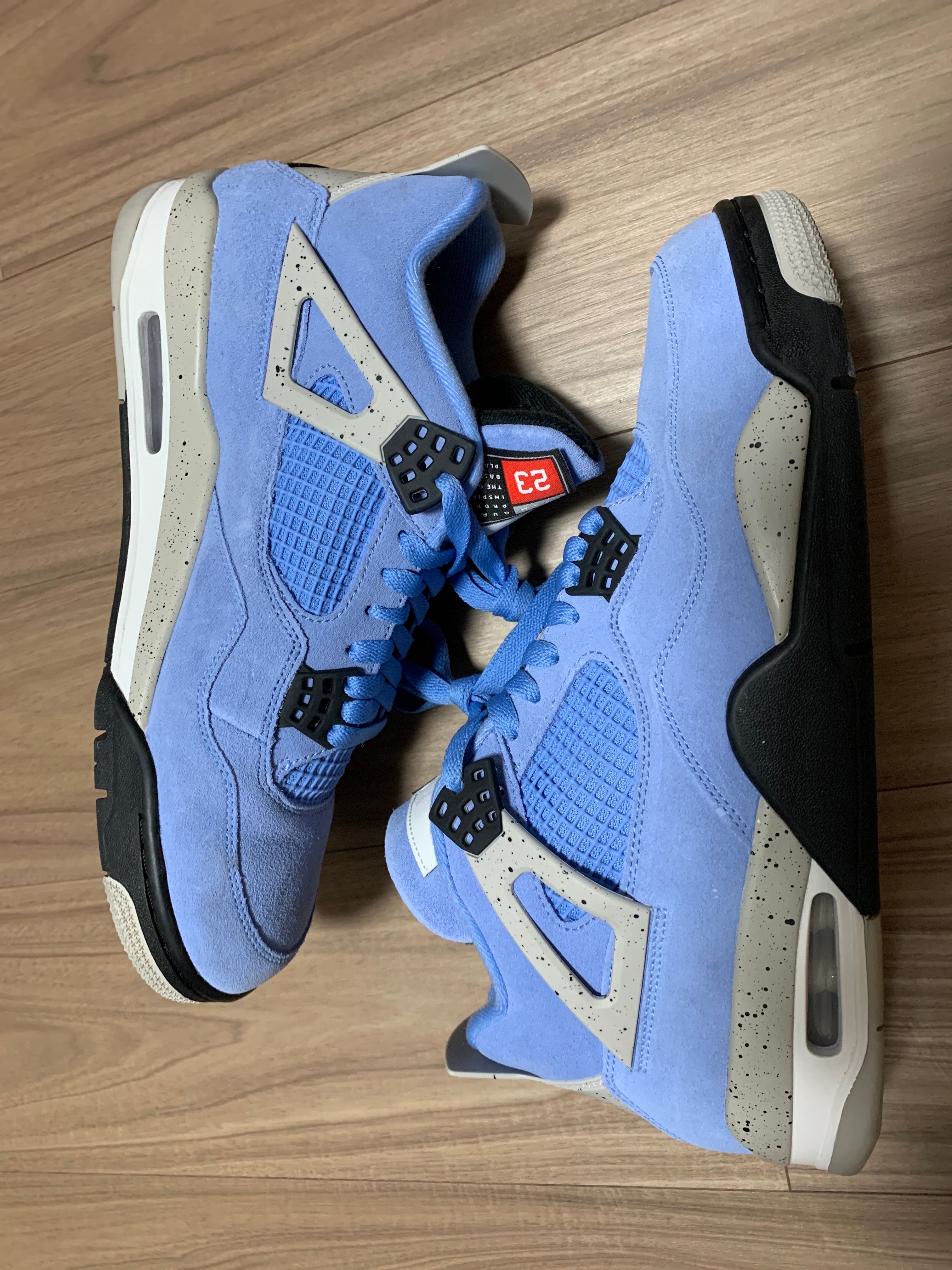 Nike Air Jordan 4 "University Blue"