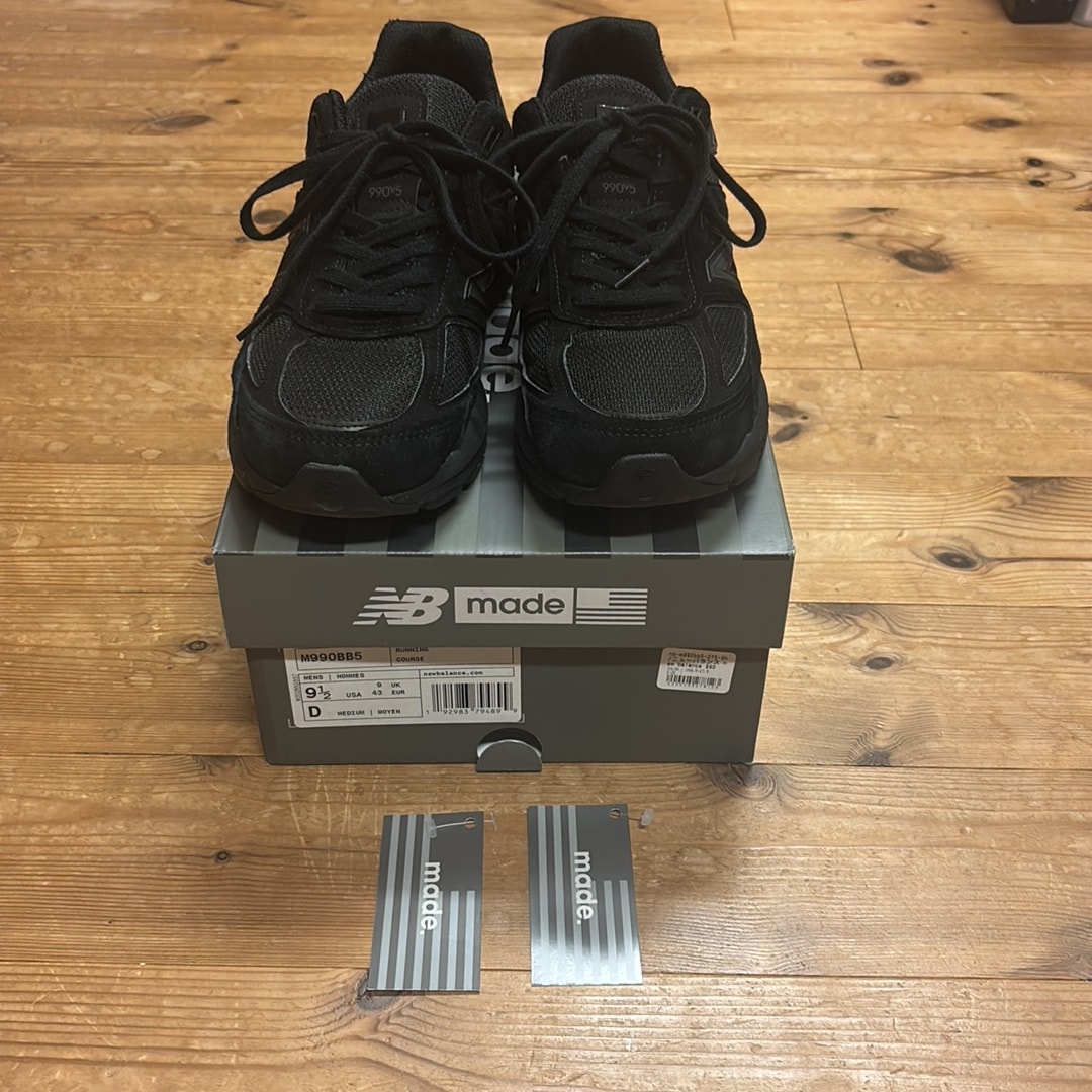 New Balance 990V5