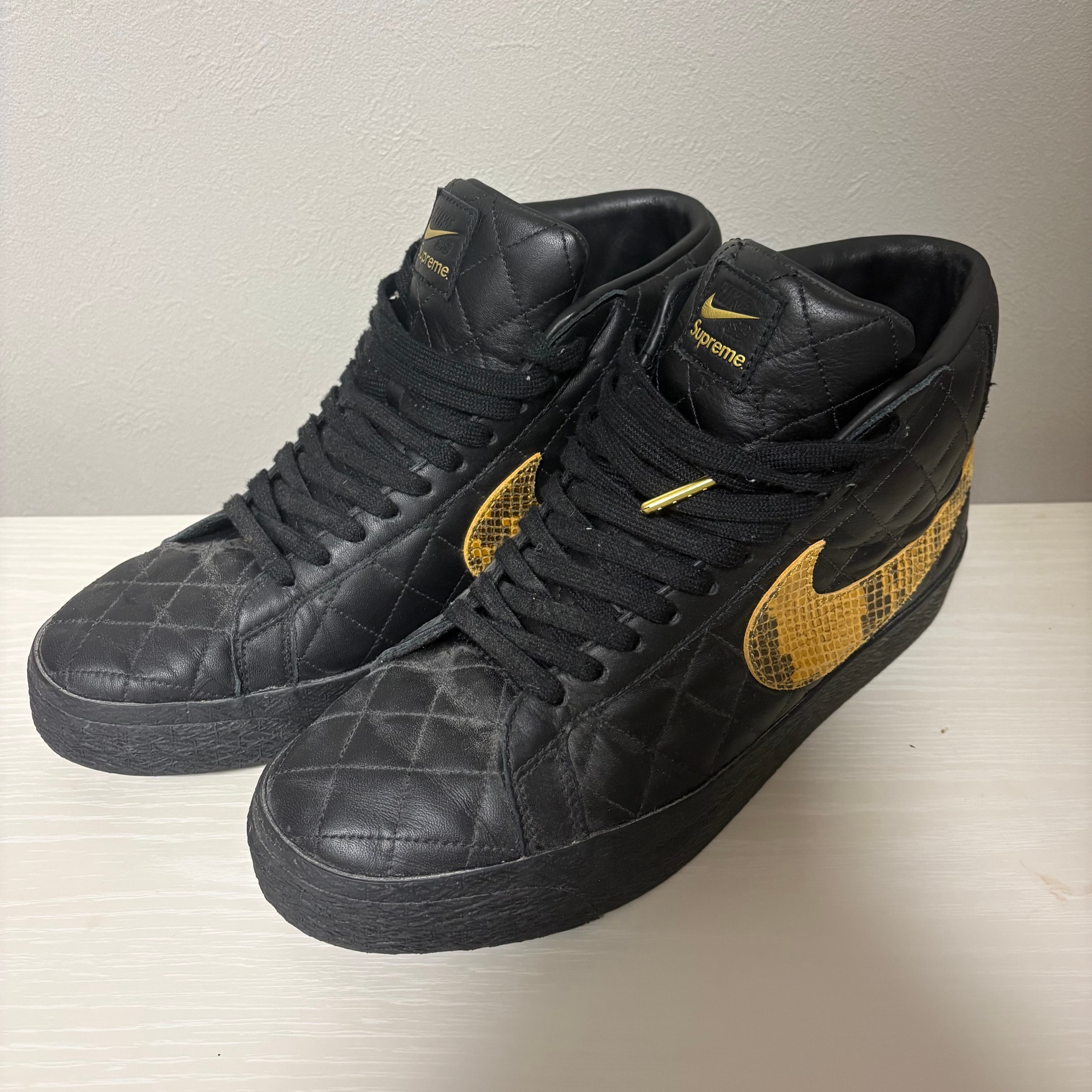 Supreme × Nike SB Blazer Mid "Black"