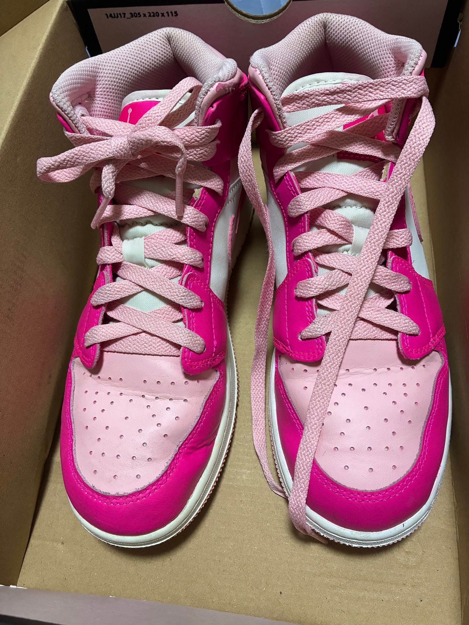 Nike GS Air Jordan 1 Mid "Medium Soft Pink"