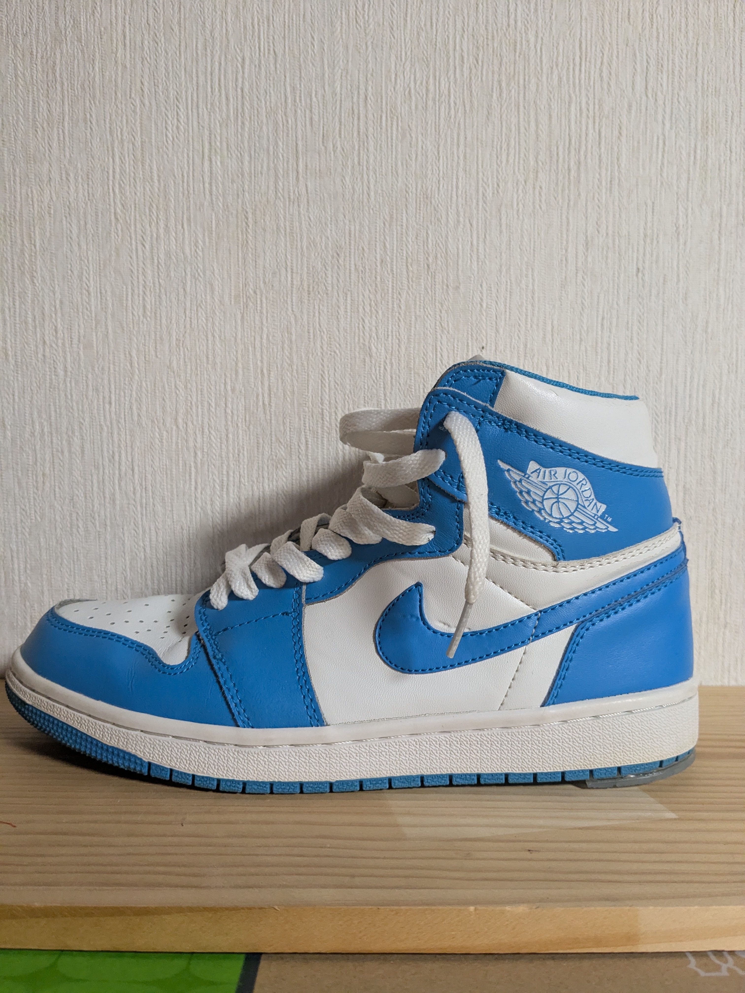 Nike Air Jordan 1 Retro High "UNC"
