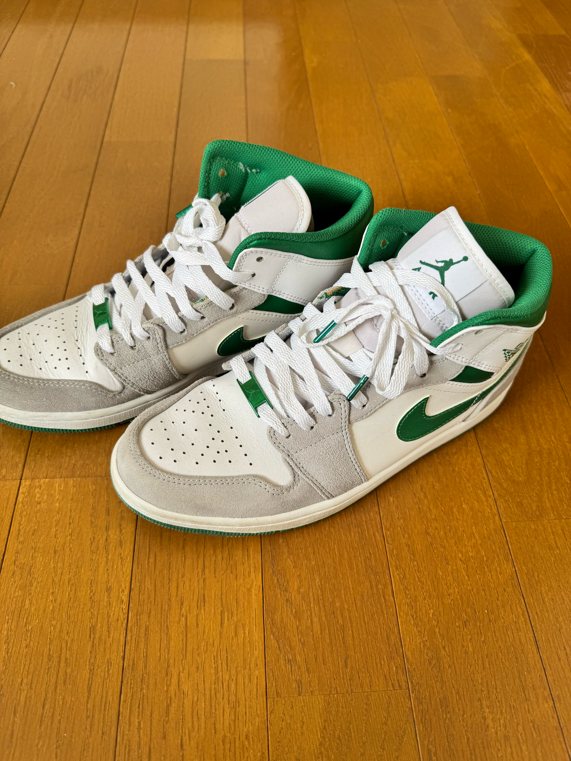 Nike Air Jordan 1 Mid "Green Grey White"