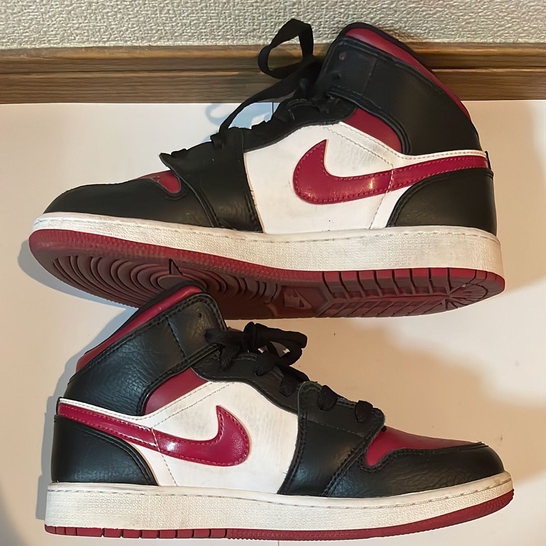 NIKE AIR JORDAN 1 MID GS "BLACK/RED/WHITE"