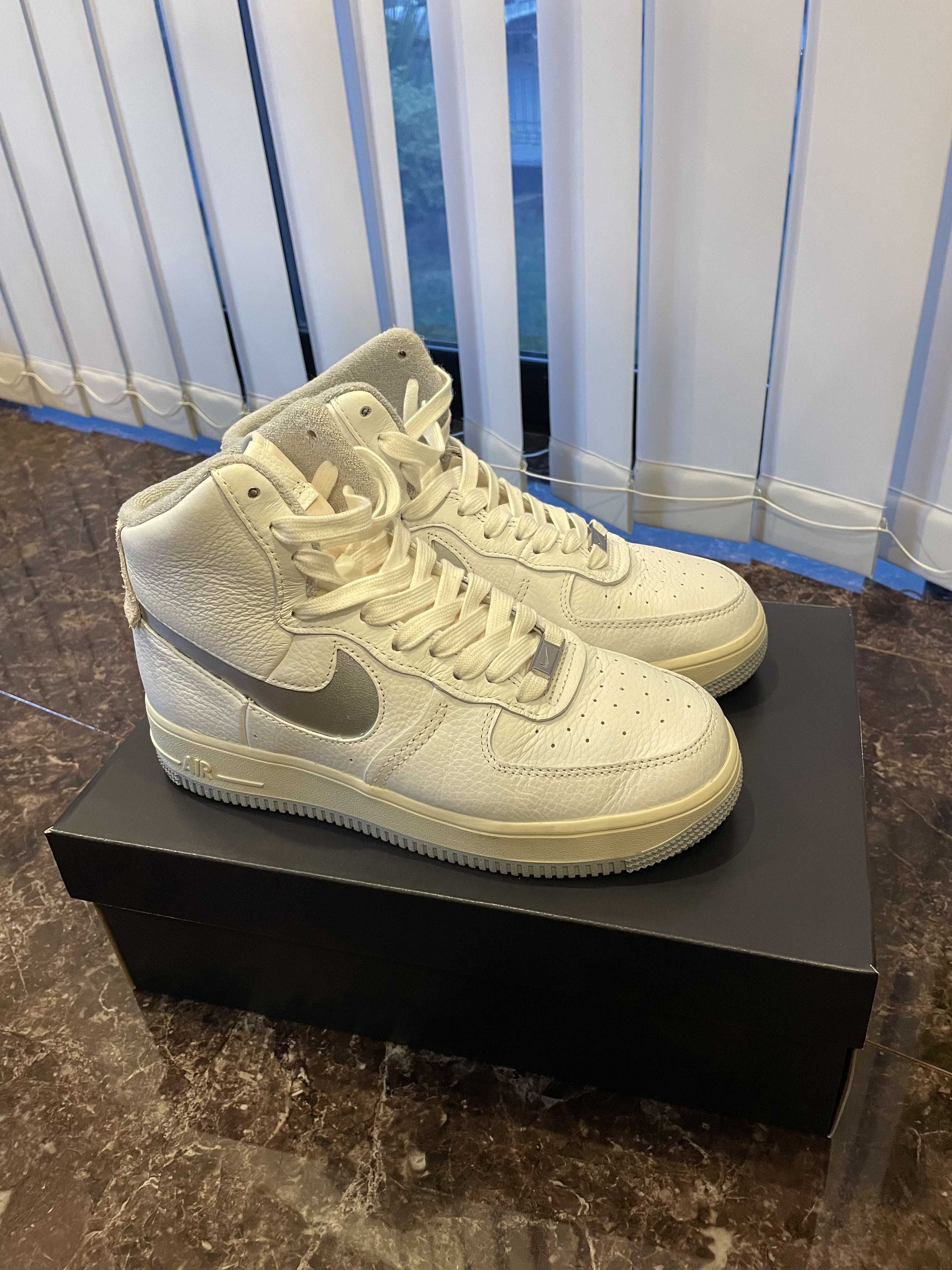 Nike Women's Air Force 1 Strapress "Summit White"