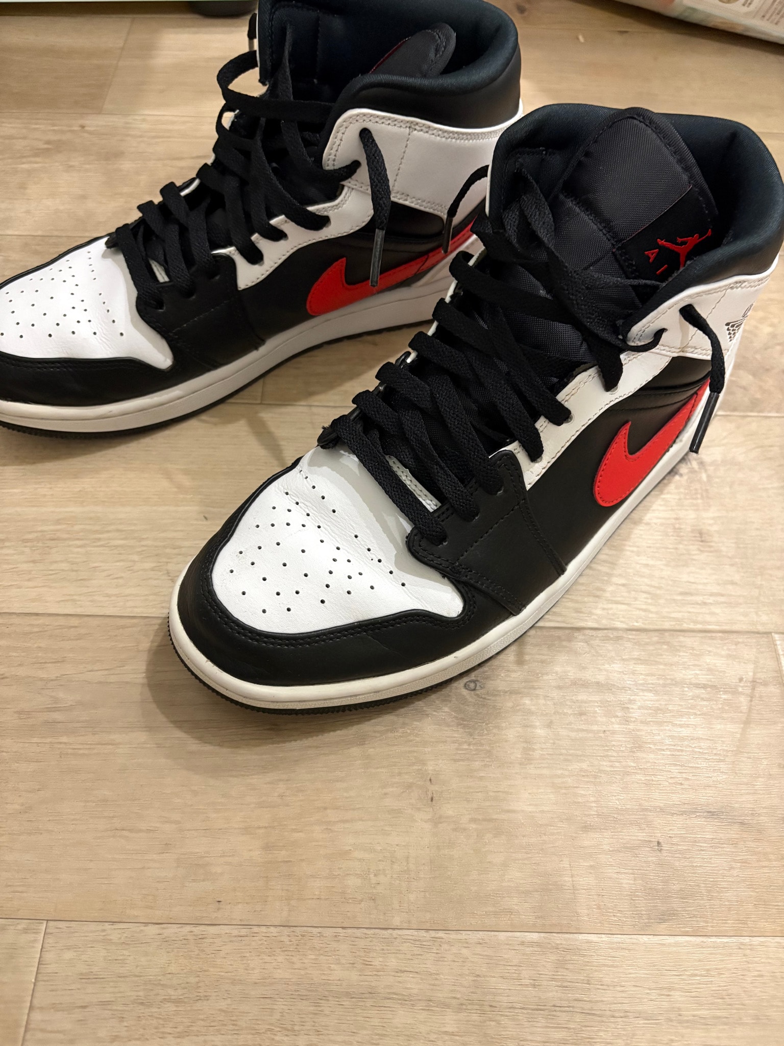 Nike Air Jordan 1 Mid "Black/Chile Red/White"
