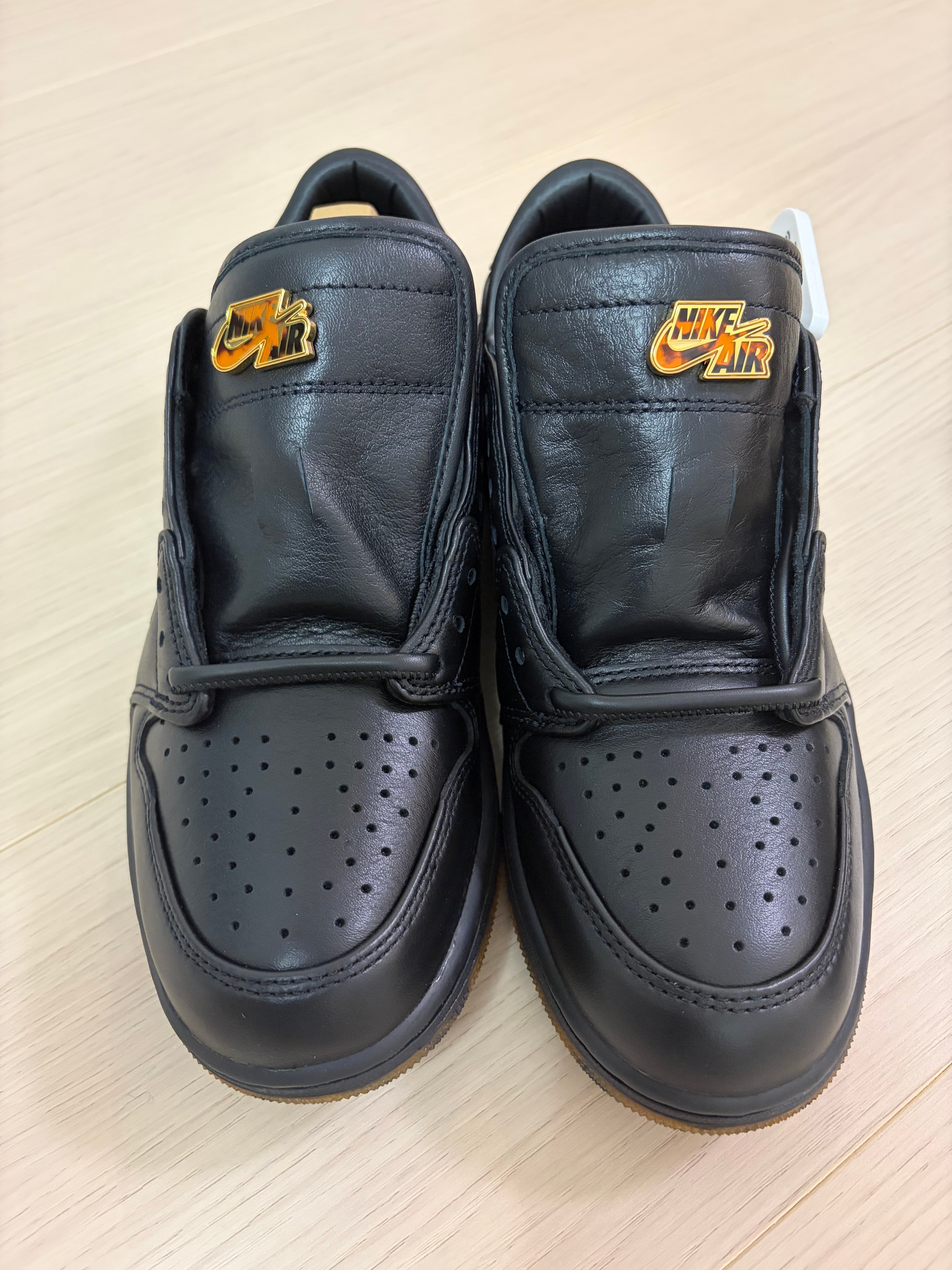 ナイキ エアジョーダン1 レトロ ロー OG "シェンウー"