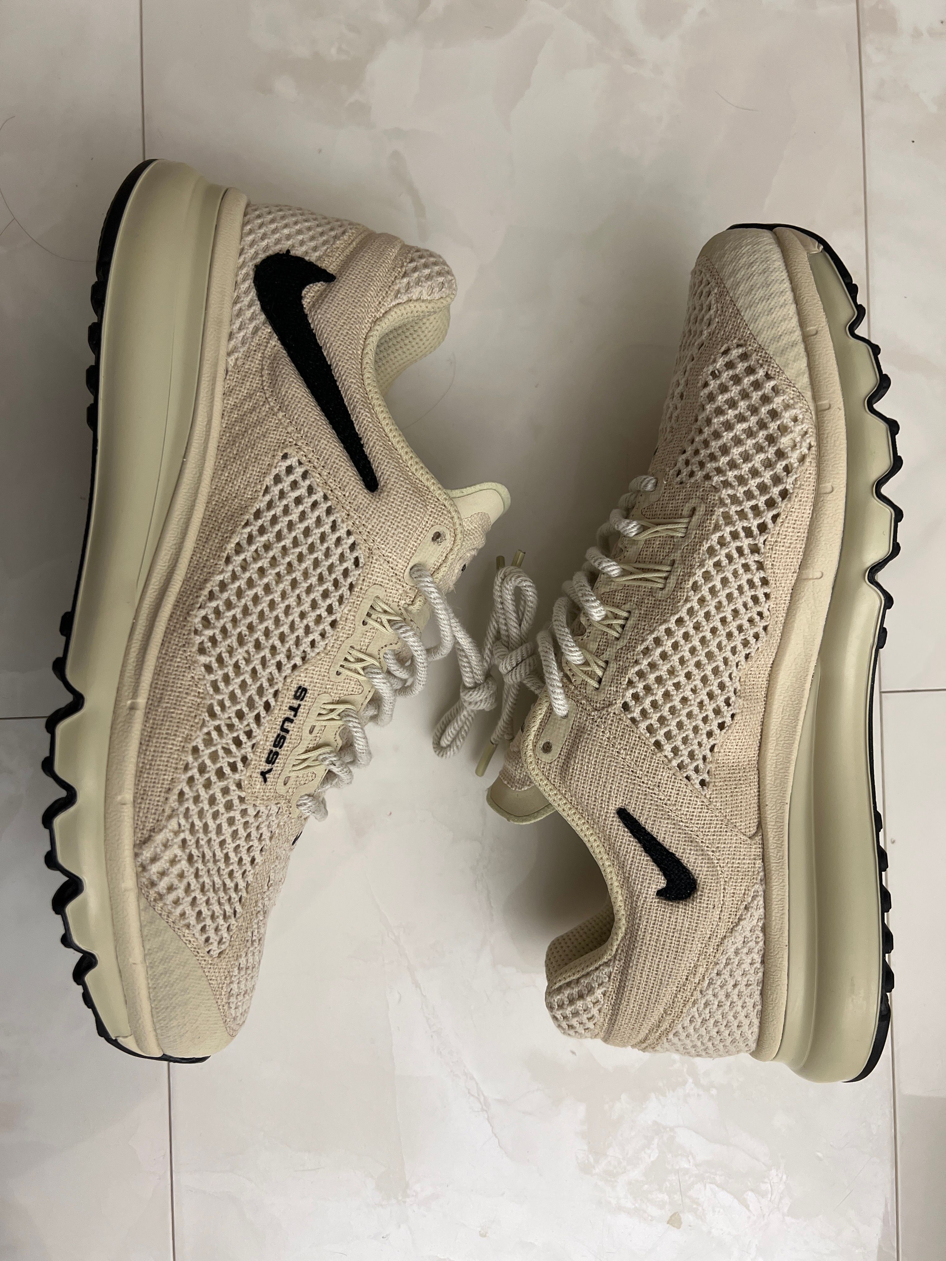 Stussy × Nike Air Max 2013 "Fossil"