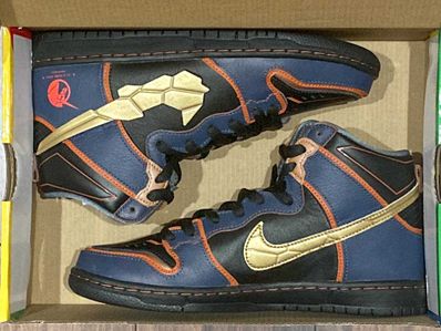 Gundam Unicorn × Nike SB Dunk High PRO QS "Banshee"