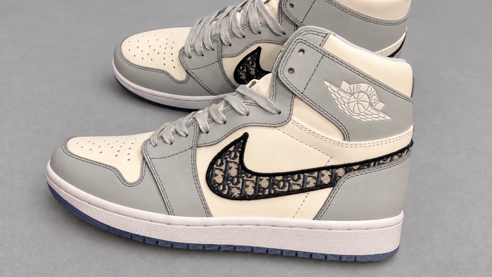 Dior × Nike Air Jordan 1 High OG "Wolf Grey"