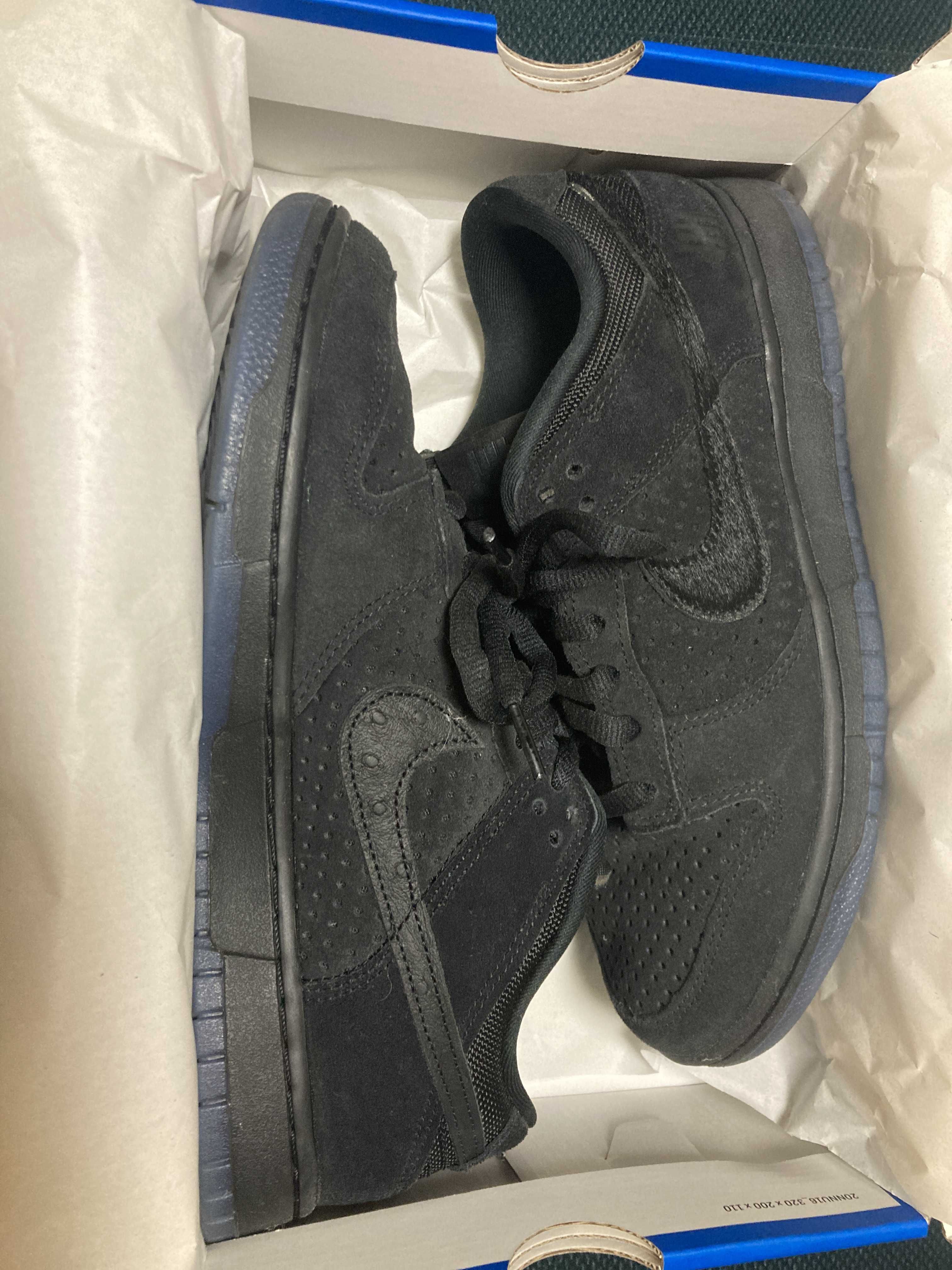 UNDEFEATED × Nike Dunk Low SP "5 ON IT"