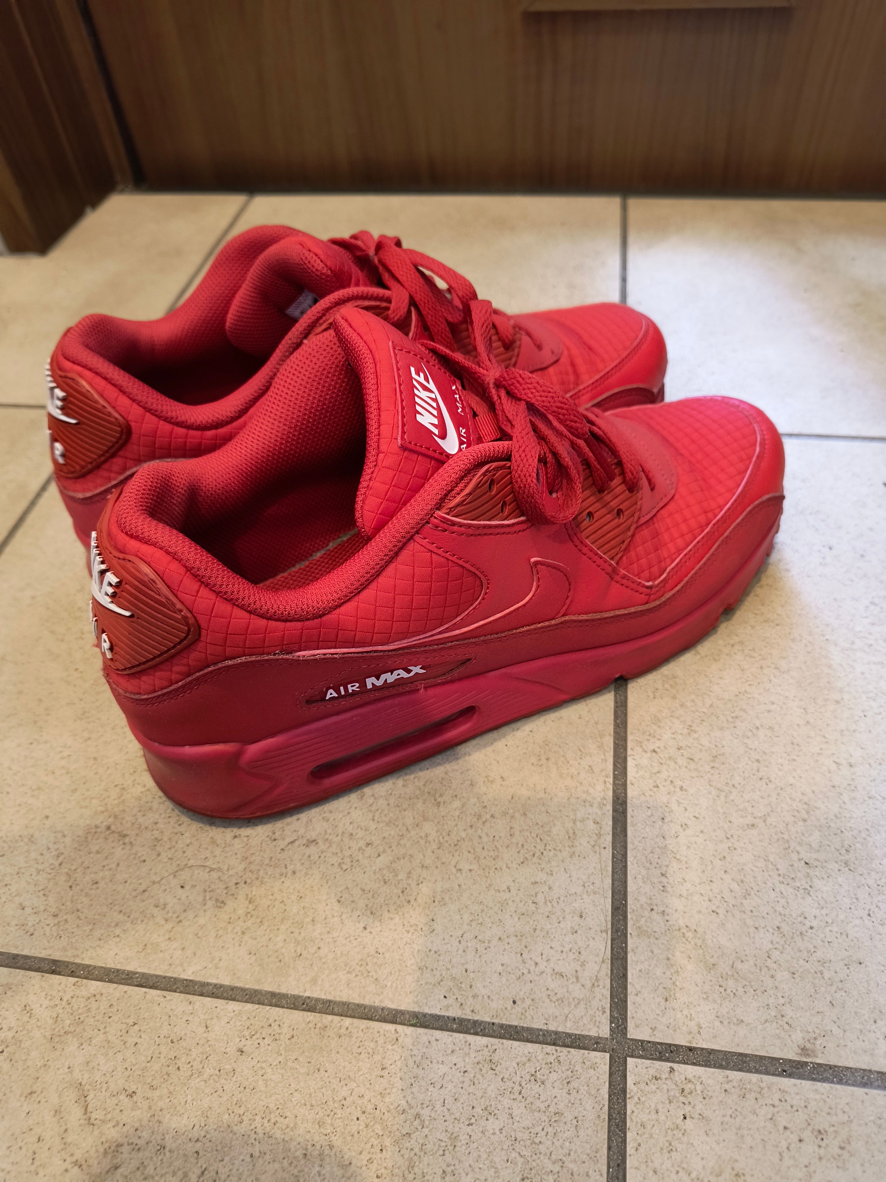 NIKE AIR MAX 90 ESSENTIAL "UNIVERSITY RED"