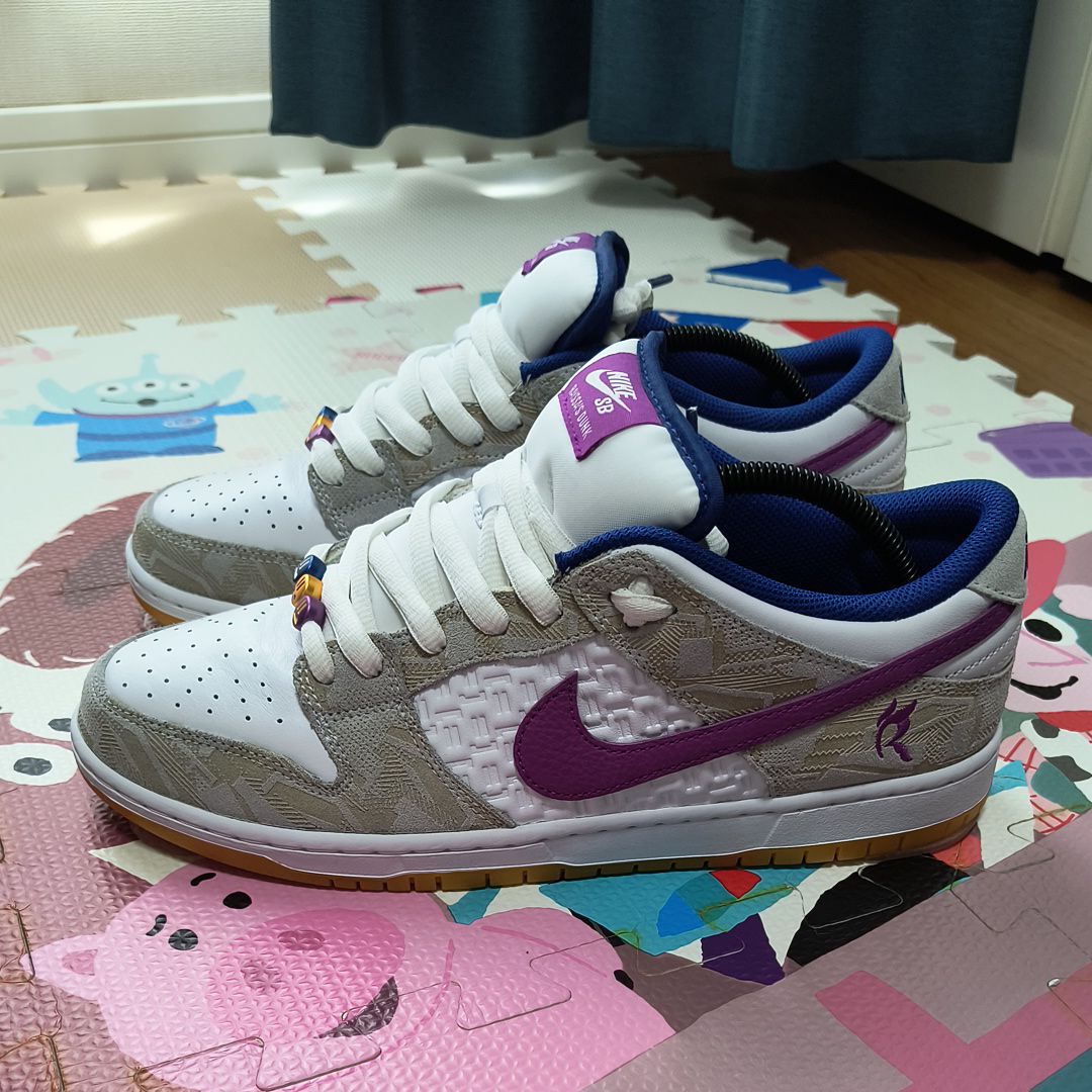 Rayssa Leal × Nike SB Dunk Low PRM "Pure Platinum and Vivid Purple"
