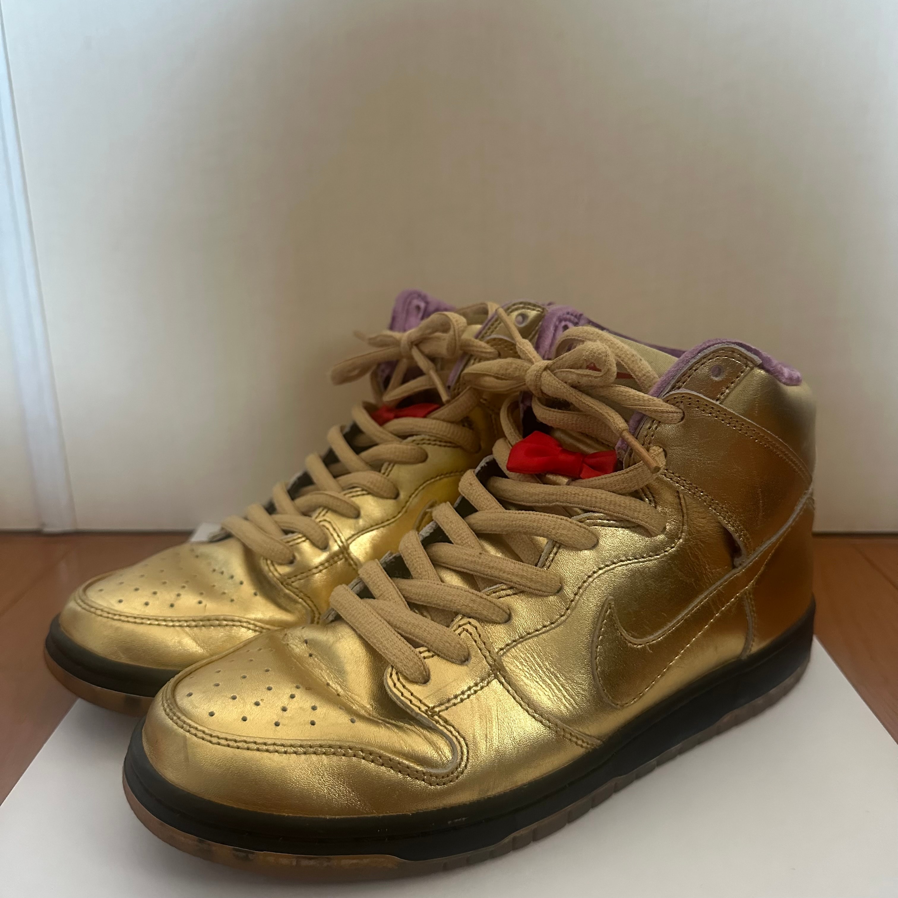 HUMIDITY × NIKE SB DUNK HIGH "METALLIC GOLD"