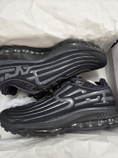 Supreme × Nike Air Max 2001 Air Ecstasy "Black" (26FW Week2)
