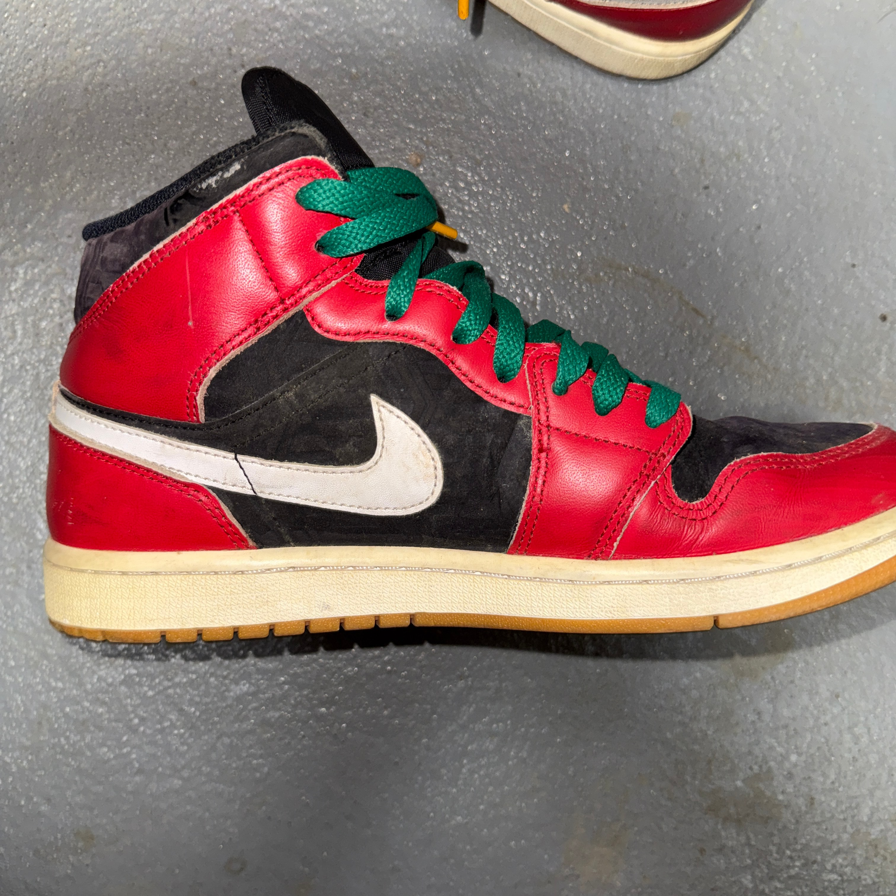 Nike Air Jordan 1 Mid "Christmas"