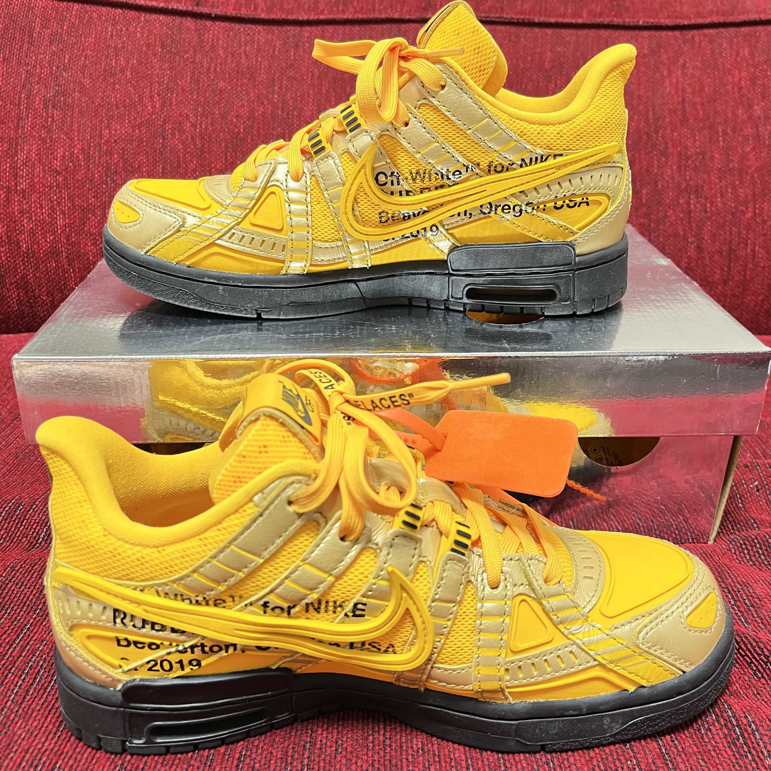 Off-White × Nike Air Rubber Dunk "University Gold"