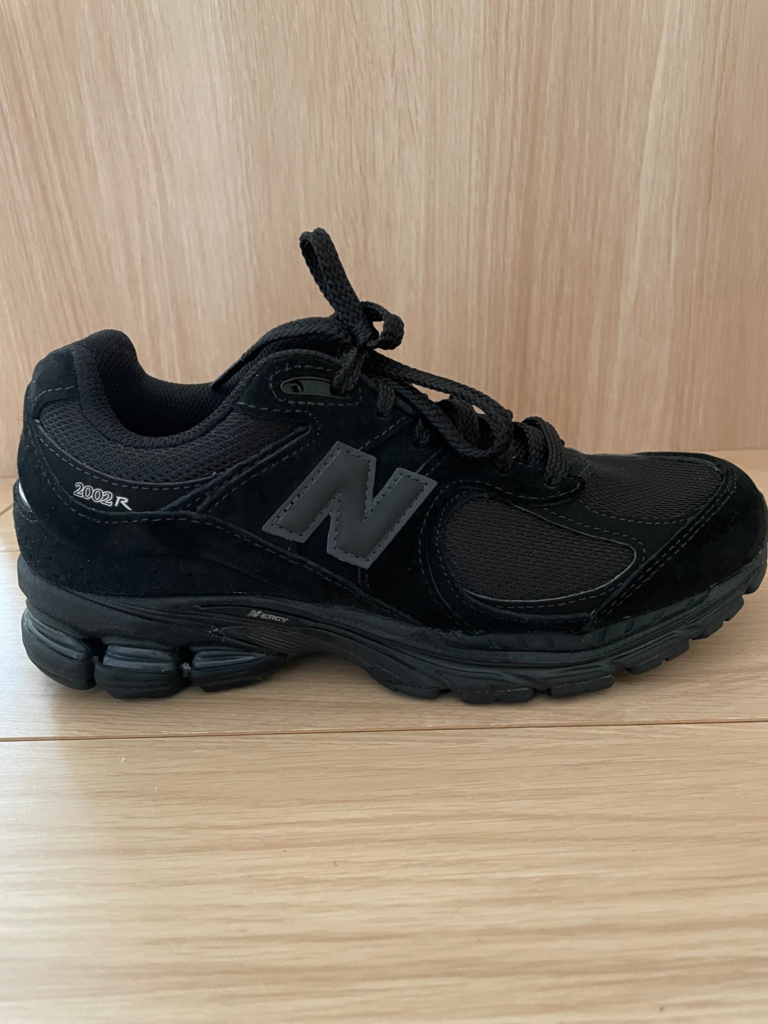 New Balance 2002R "Black"