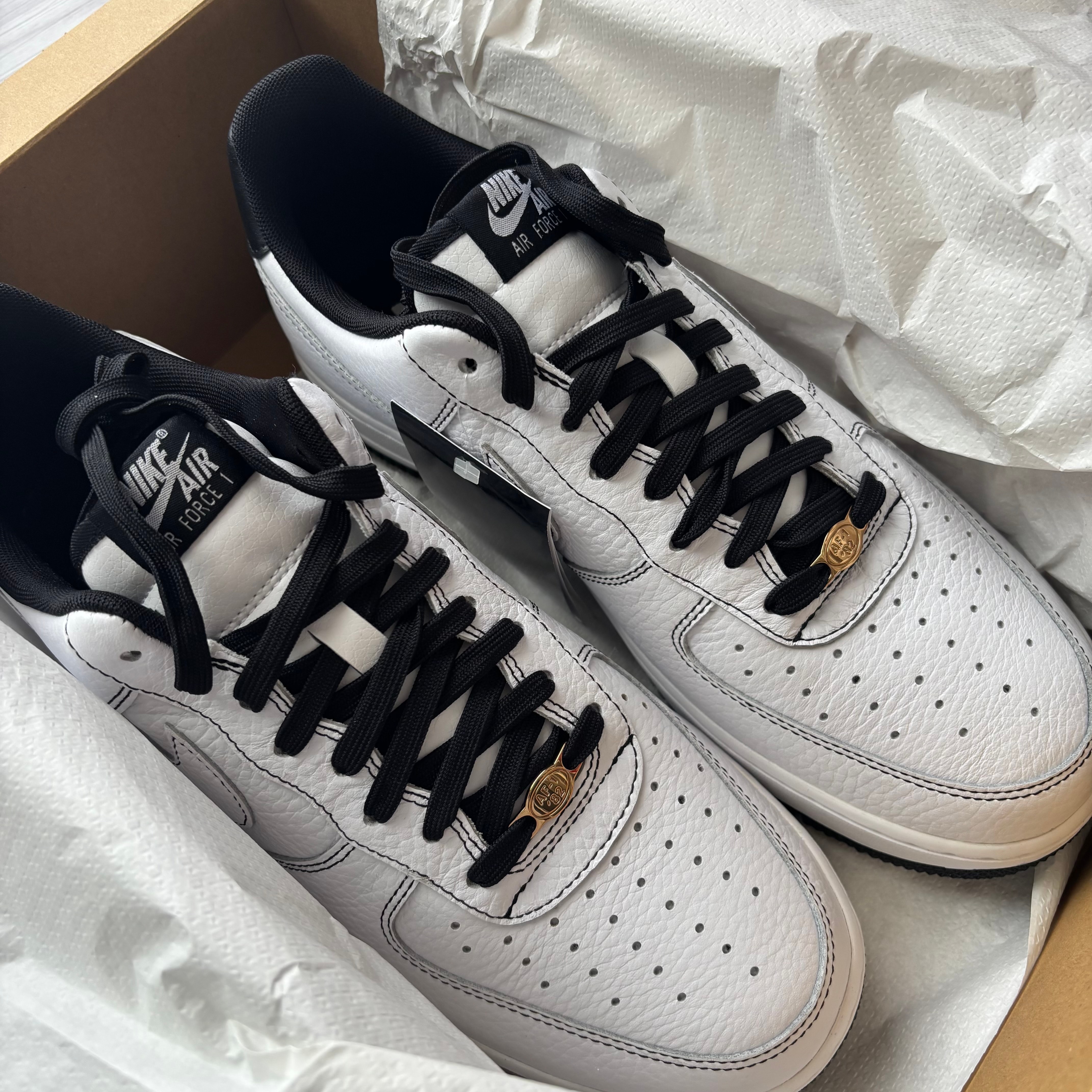Nike Women's Air Force 1 '07 Mini Jewel "White/Metallic Gold/Black"