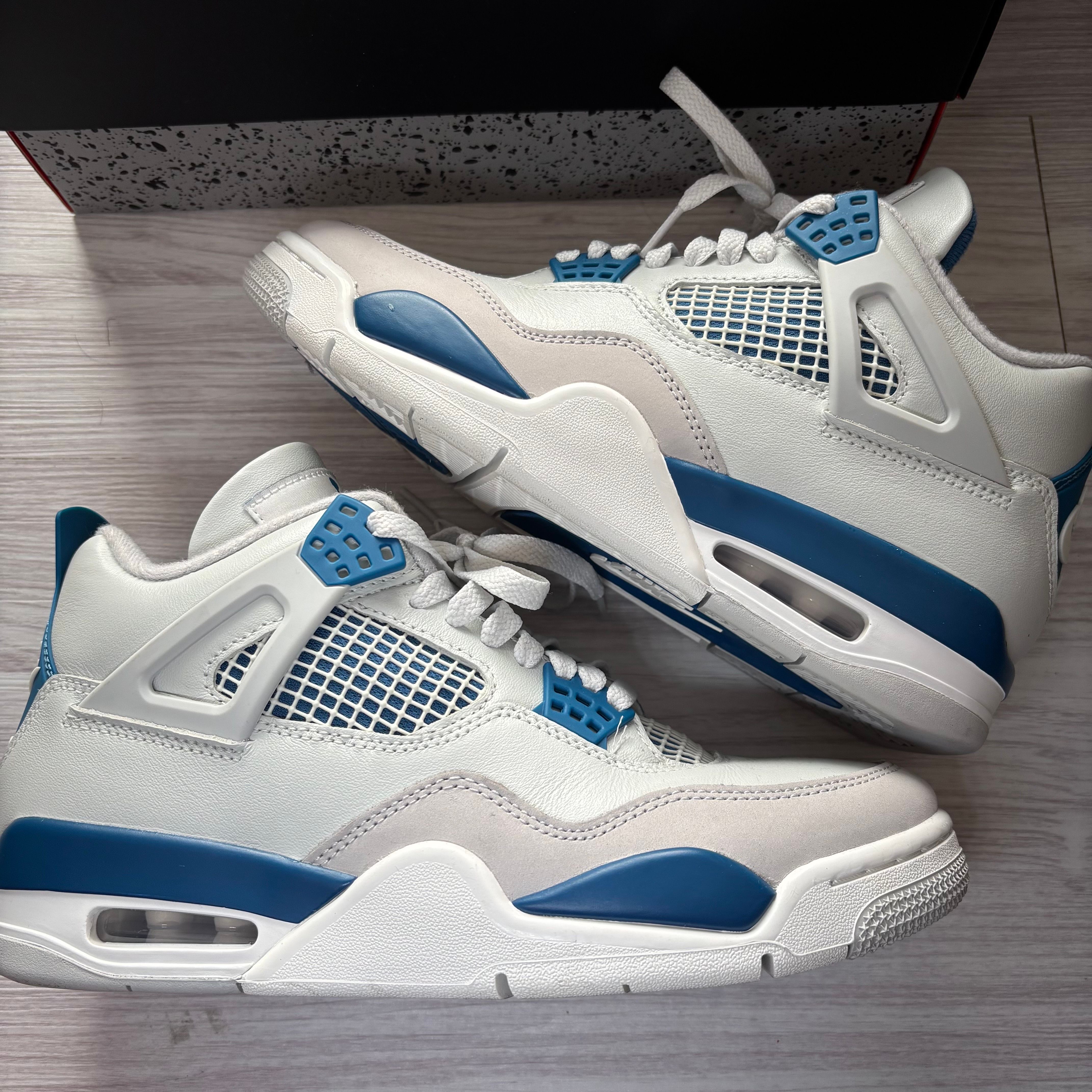 Nike Air Jordan 4 Retro "Industrial Blue"