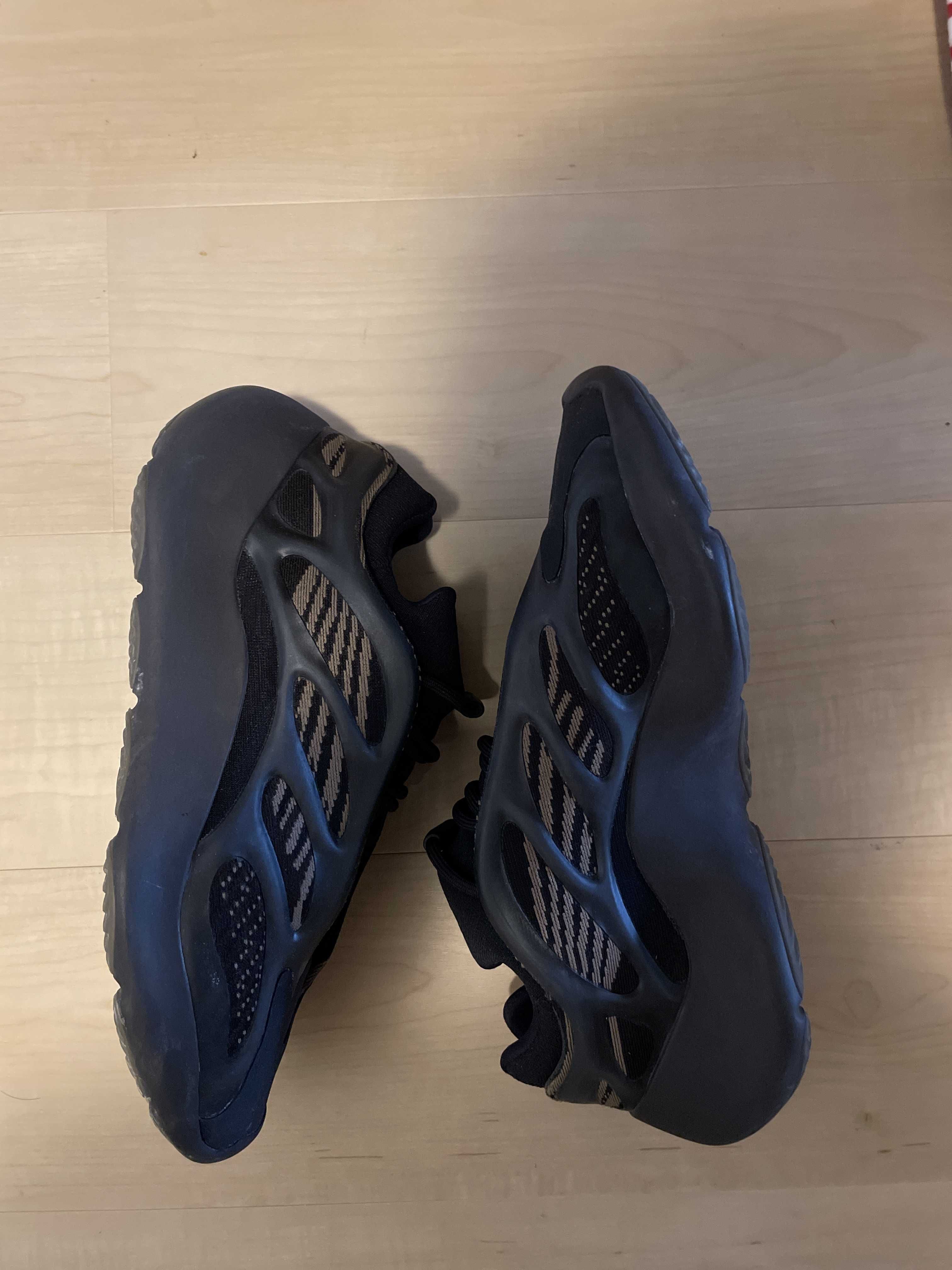 adidas YEEZY 700V3 "Clay Brown"