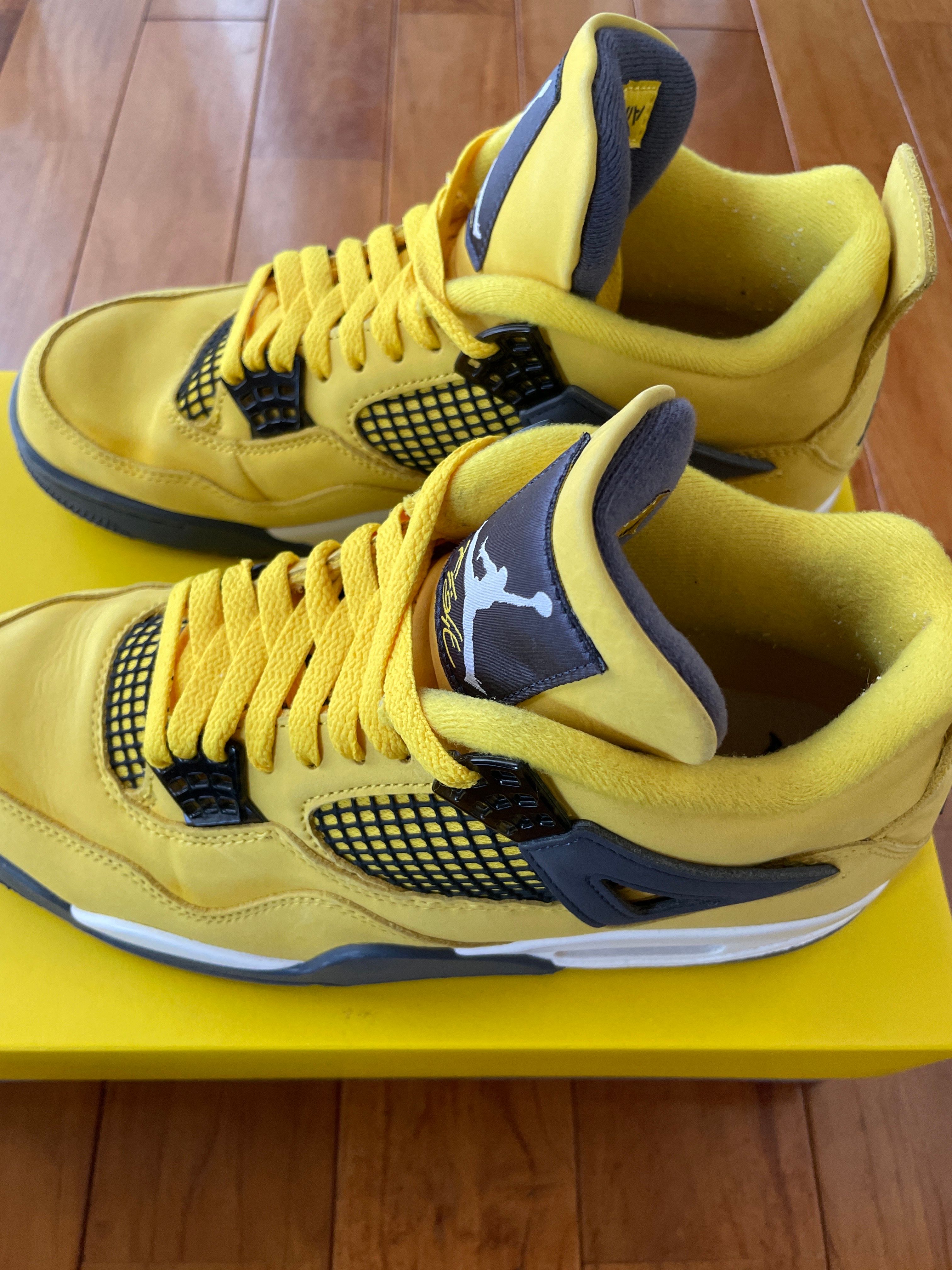 Nike Air Jordan 4 "Tour Yellow"