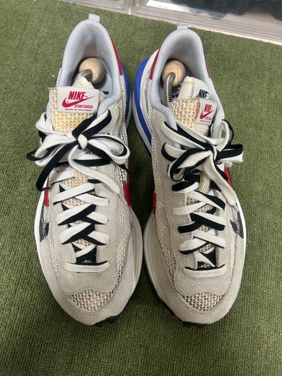 sacai × Nike Vapor Waffle "Royal Fuchsia"