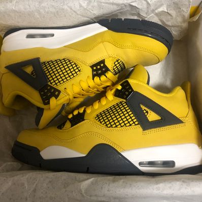 Nike Air Jordan 4 "Tour Yellow"