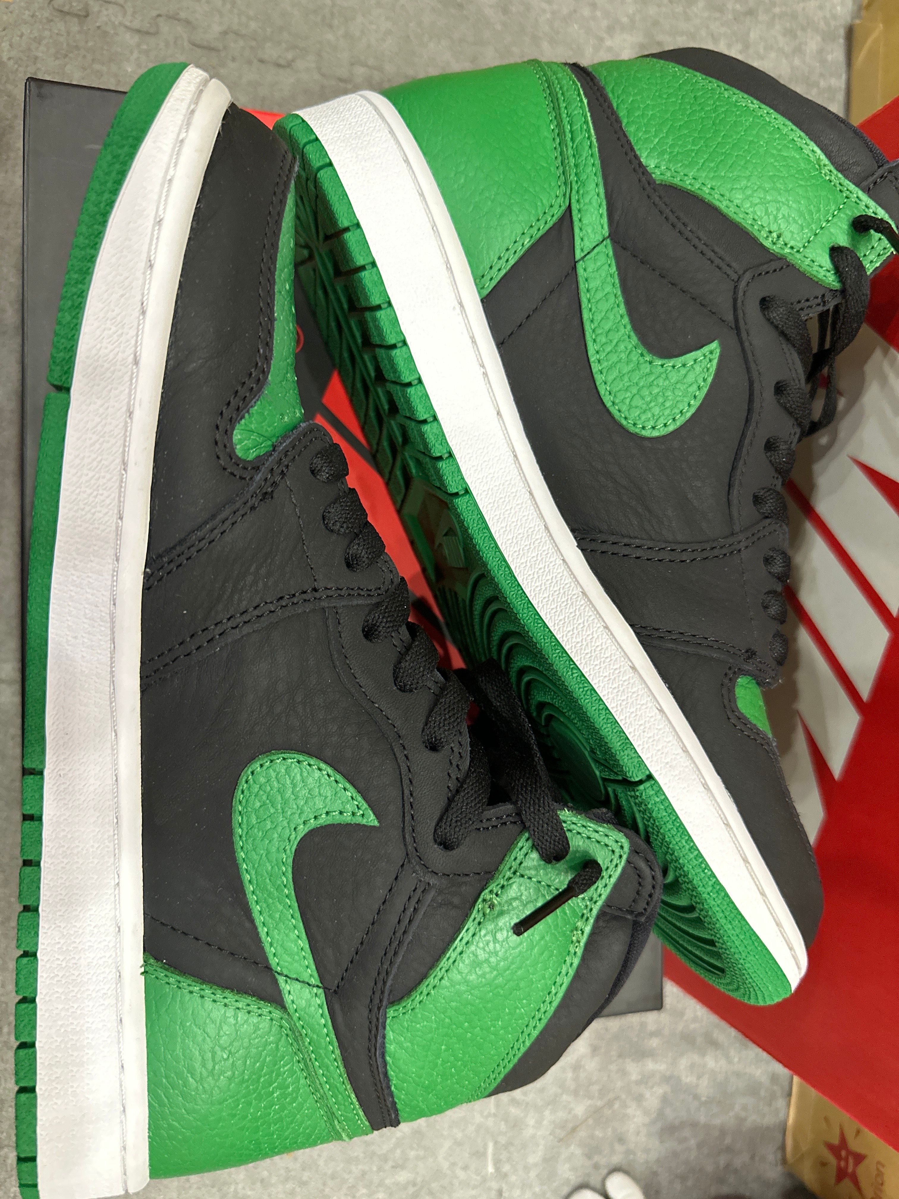 Nike Air Jordan 1 Retro High OG "Black/Pine Green" (2020)