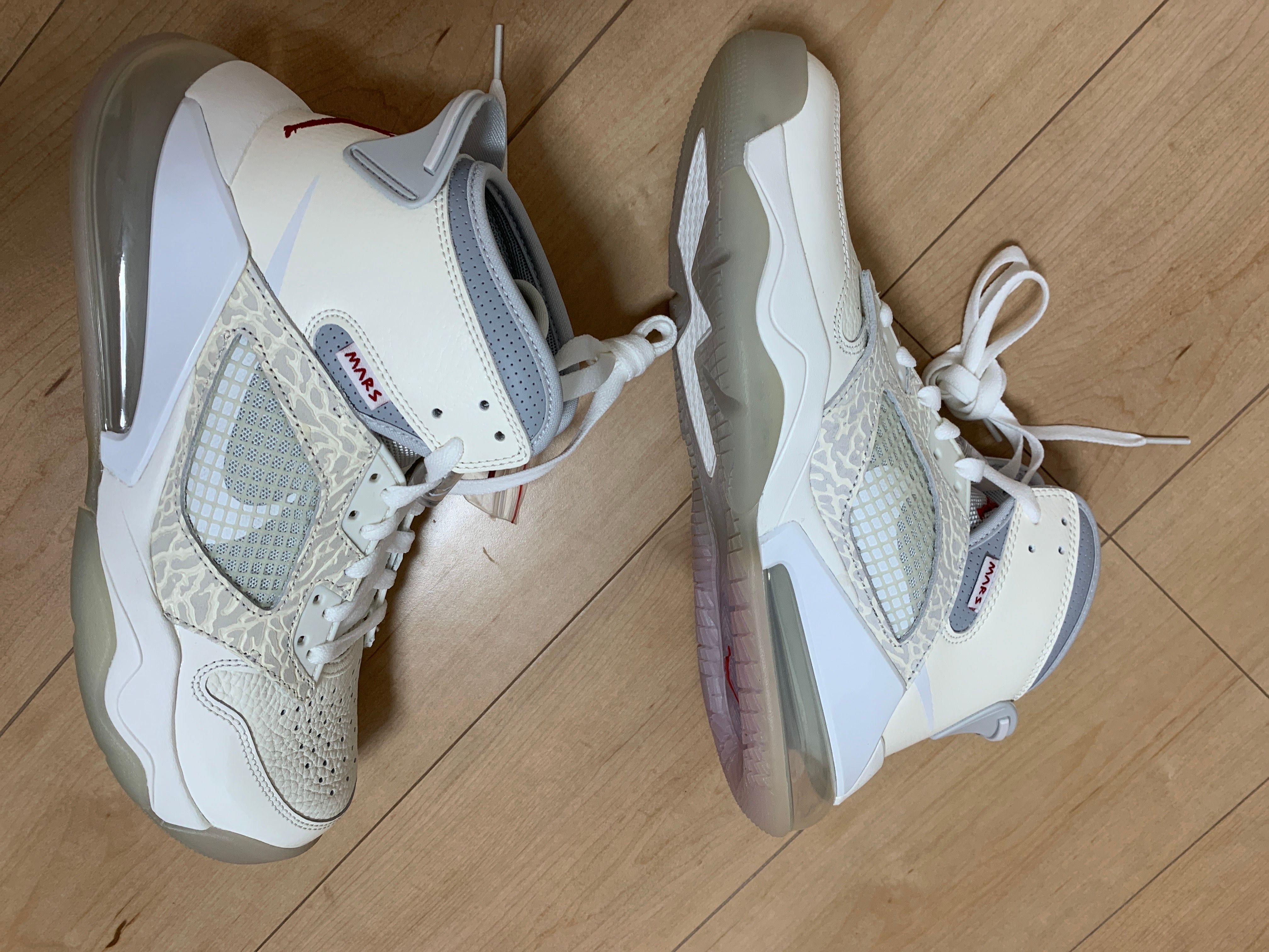 SNS×NIKE JORDAN MARS 270