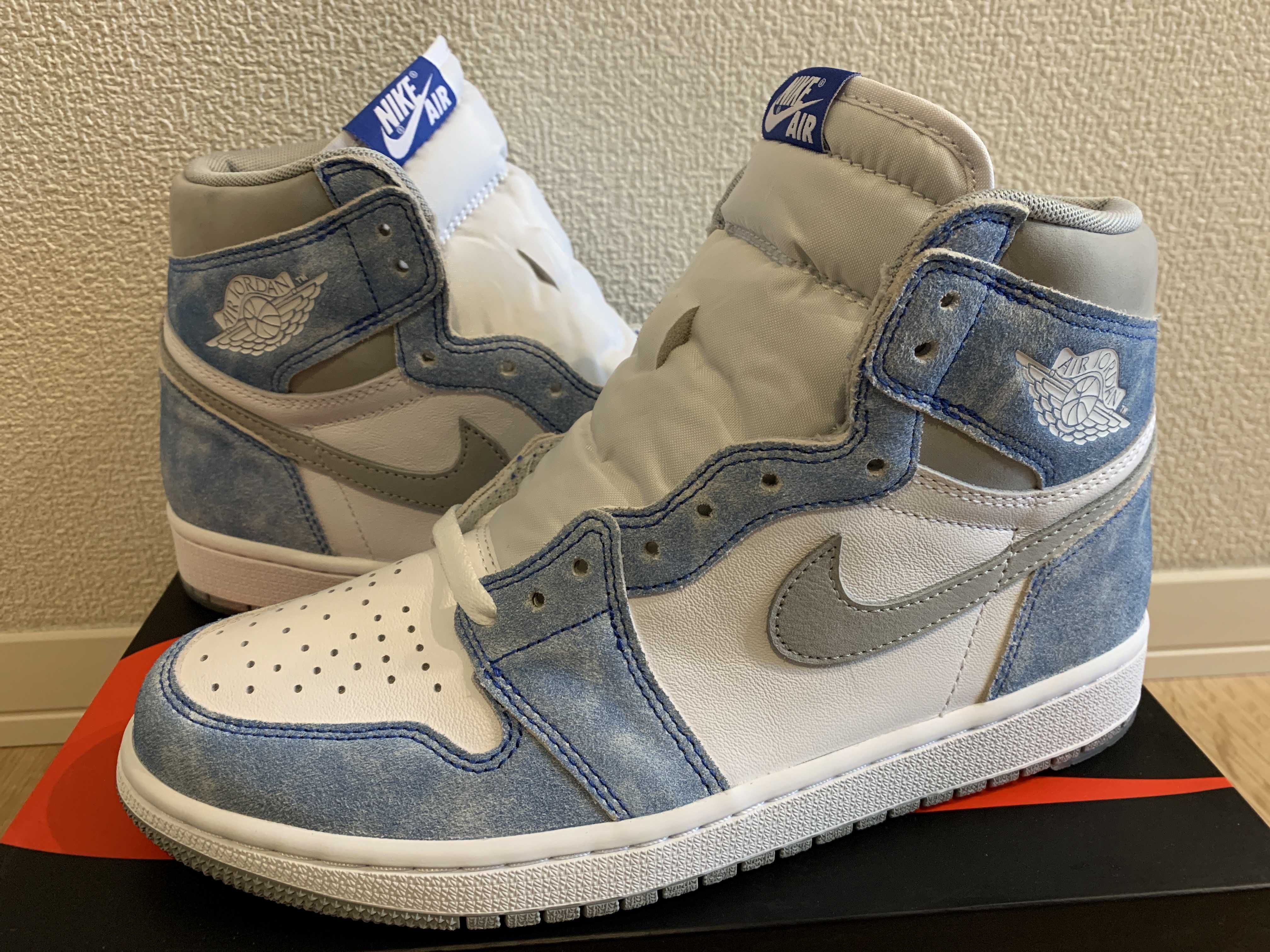 Nike Air Jordan 1 High OG "Hyper Royal"