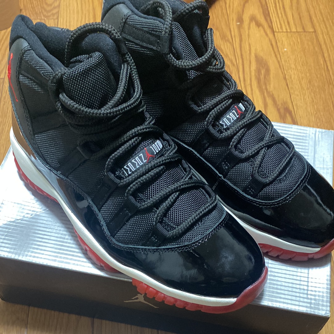 ナイキ エアジョーダン11 レトロ "プレイオフ" (2001)