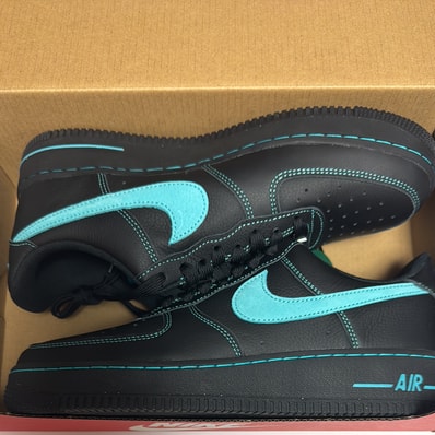 Nike Air Force 1 Low "Black Tiffany"