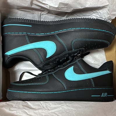 Nike Air Force 1 Low "Black Tiffany"