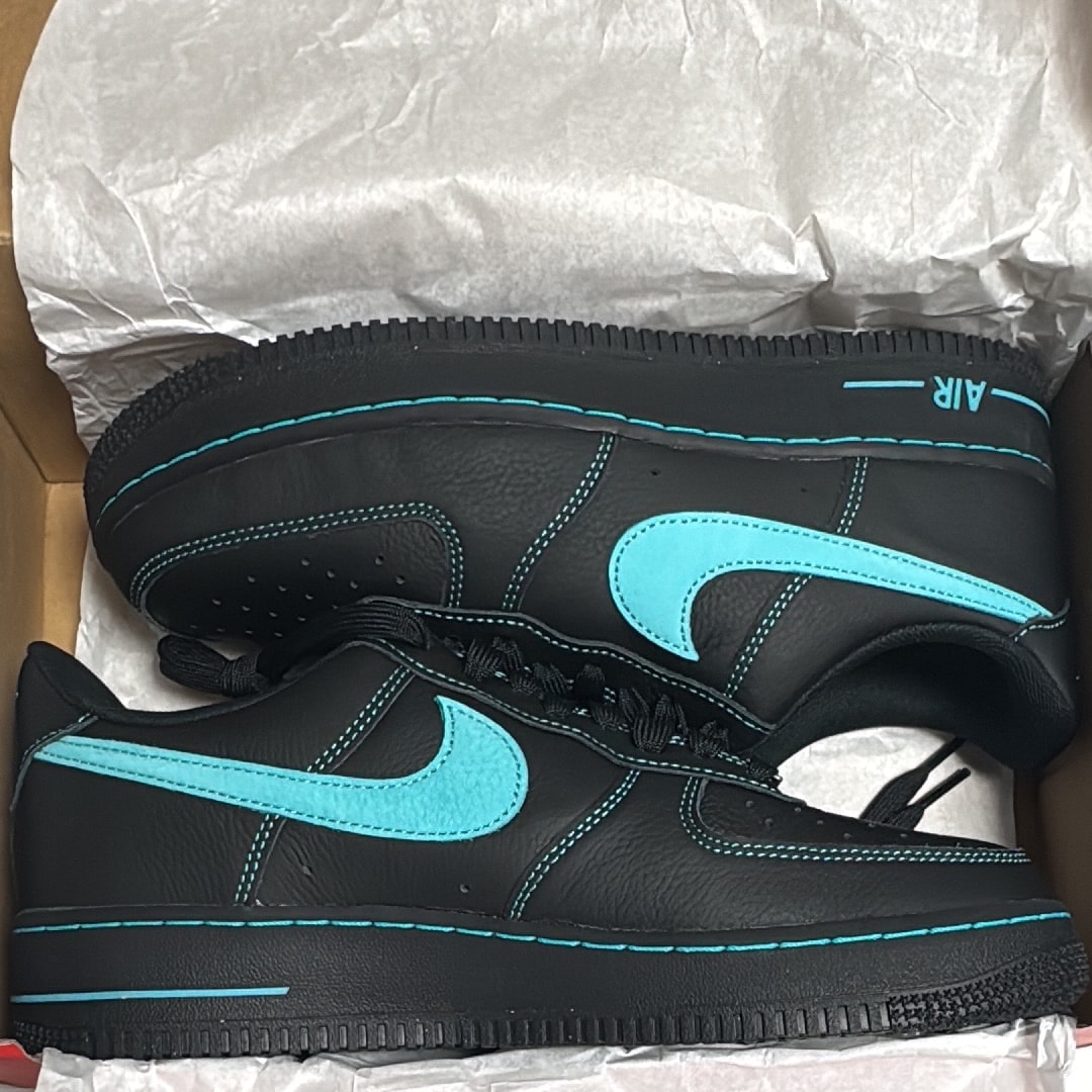 Nike Air Force 1 Low "Black Tiffany"