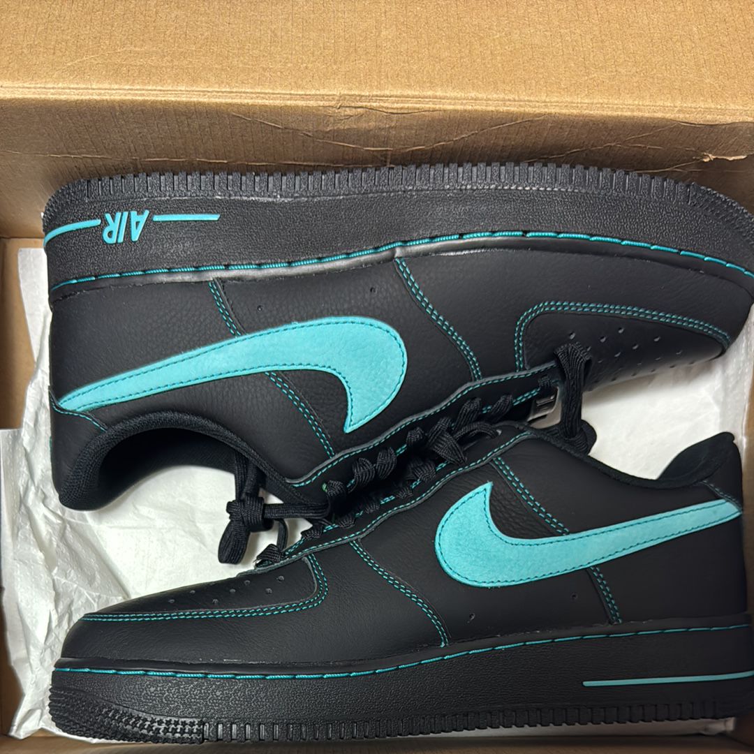 Nike Air Force 1 Low "Black Tiffany"