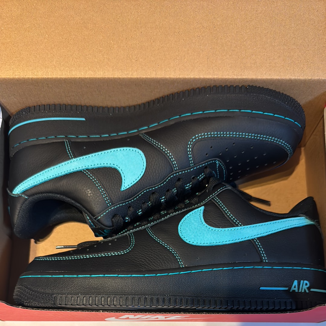 Nike Air Force 1 Low "Black Tiffany"