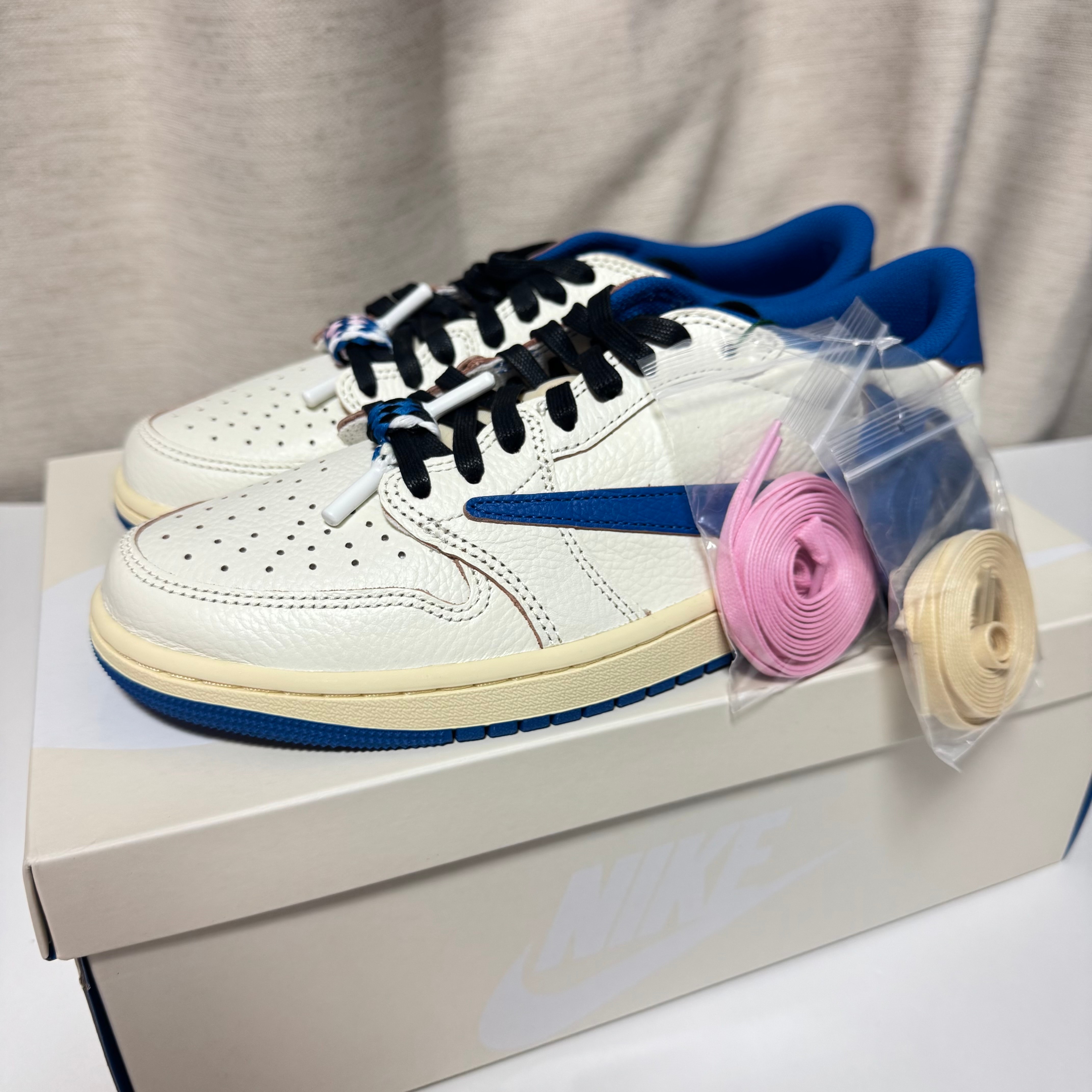 スニーカーダンク(スニダン) | 人気新作のスニーカー、トレカ、注目